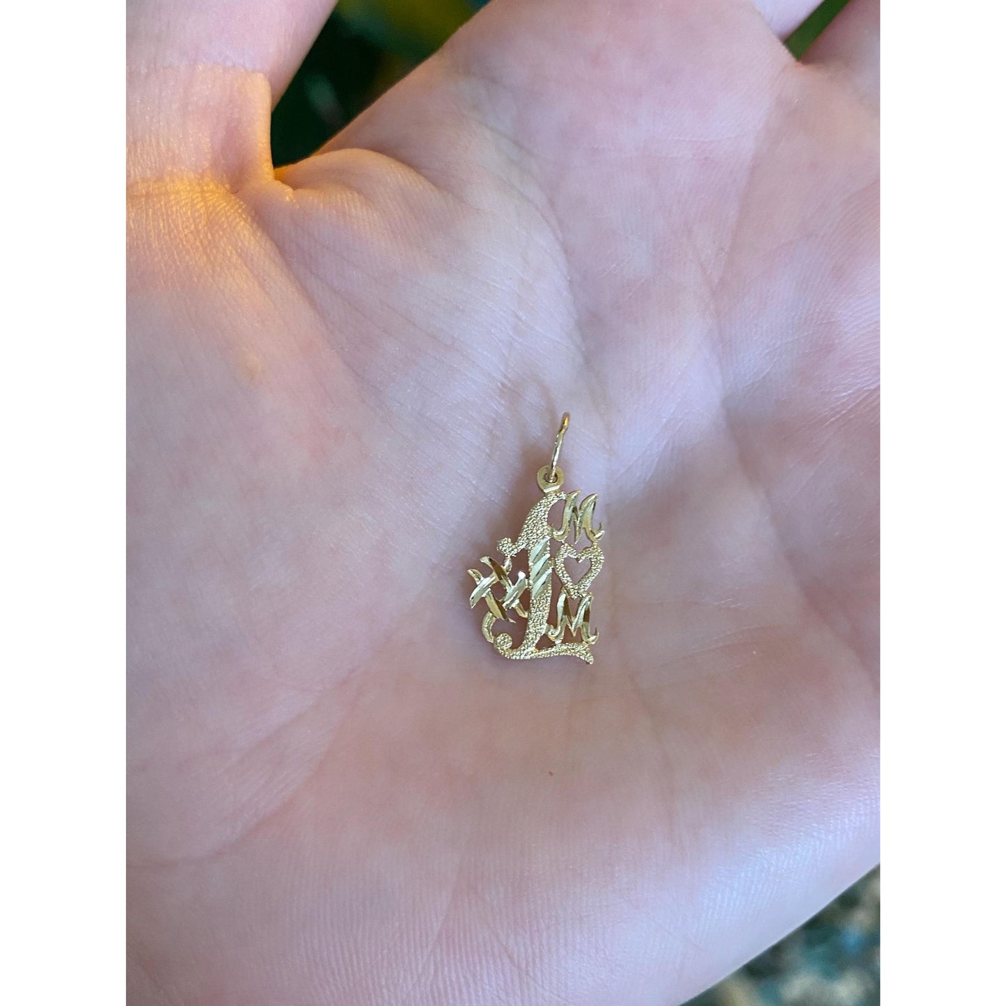 Vintage Solid 14k Yellow Gold Diamond Cut #1 Mom Charm