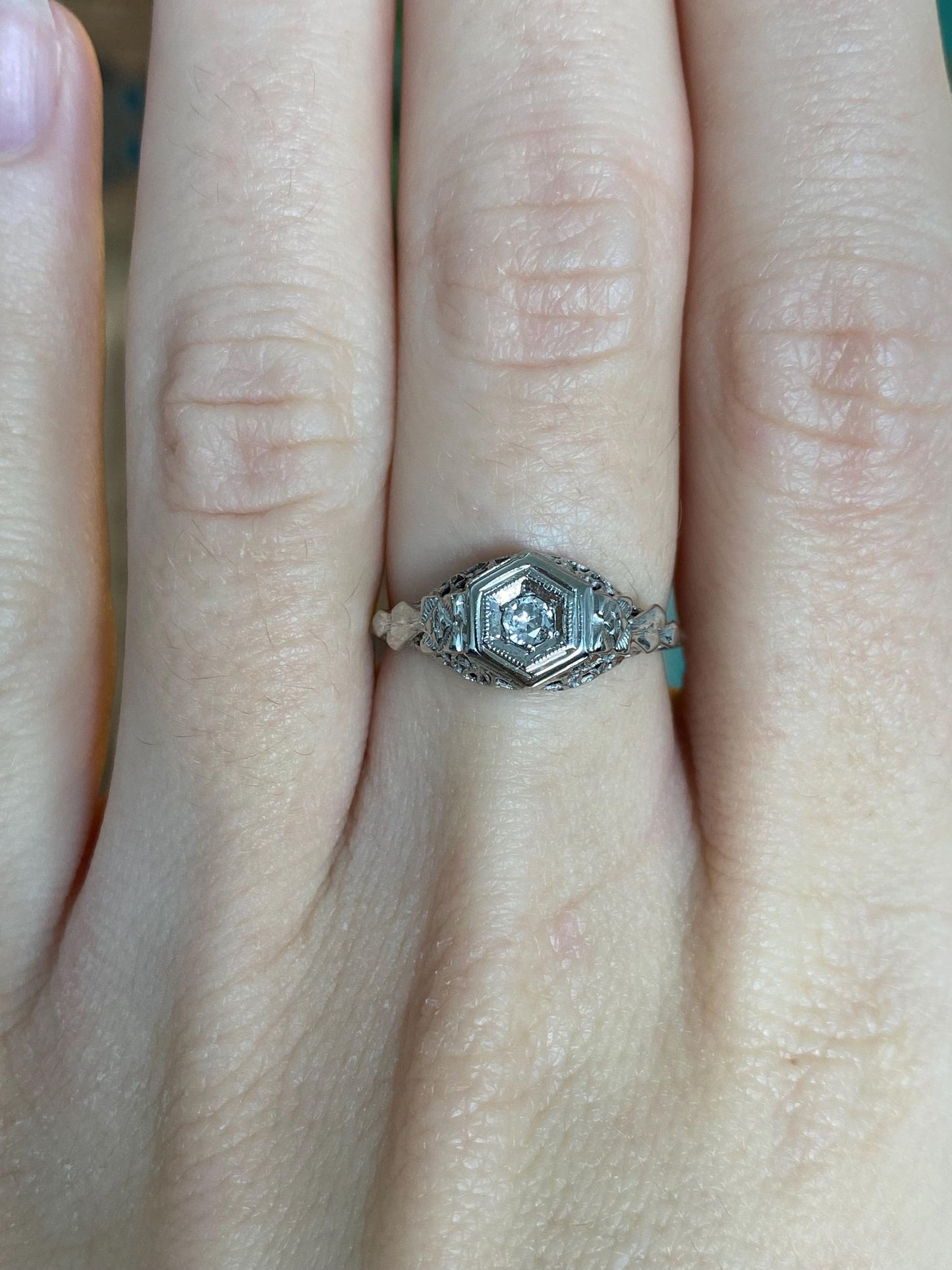 Vintage Solid 18k White Gold Clear Sapphire Art Deco Ring Band - Size 5.5