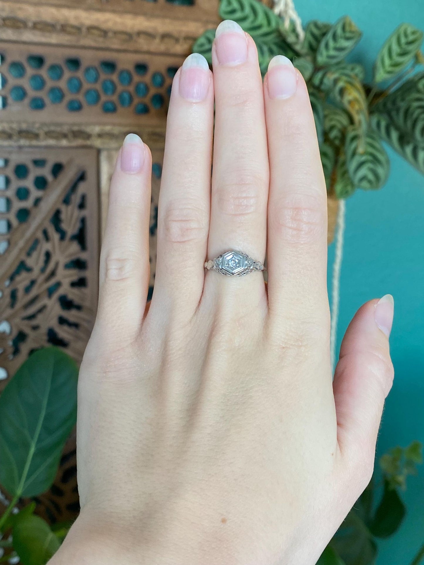 Vintage Solid 18k White Gold Clear Sapphire Art Deco Ring Band - Size 5.5