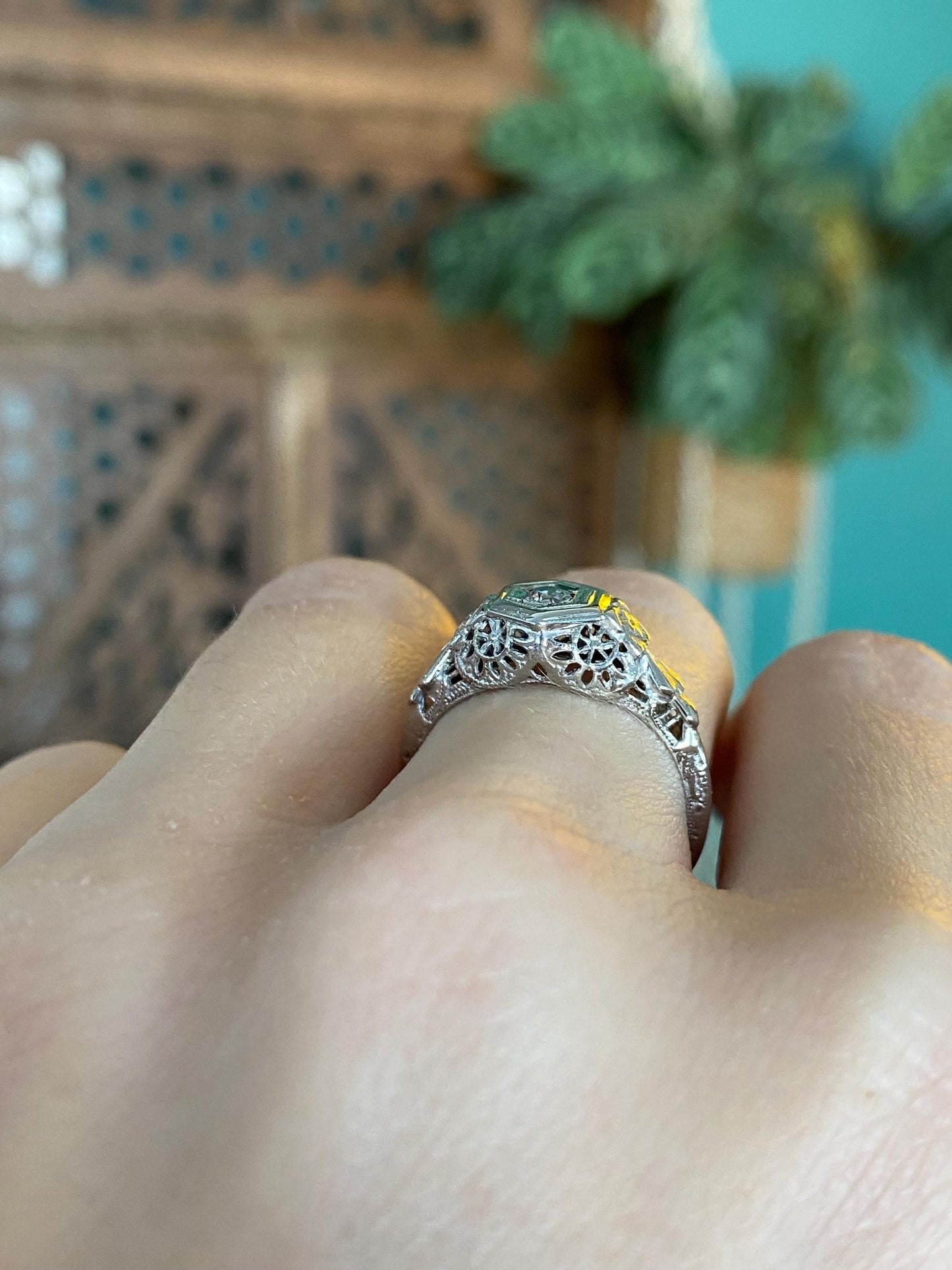 Vintage Solid 18k White Gold Clear Sapphire Art Deco Ring Band - Size 5.5