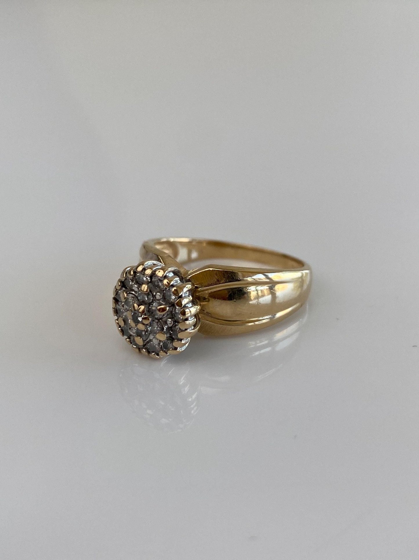 Vintage Solid 14k Yellow Gold Diamond Cluster Ring - Size 8