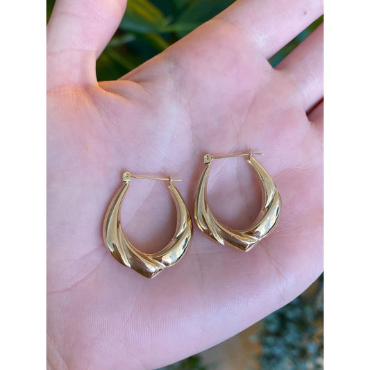 Vintage 14k Yellow Gold Scalloped Hoop Earrings