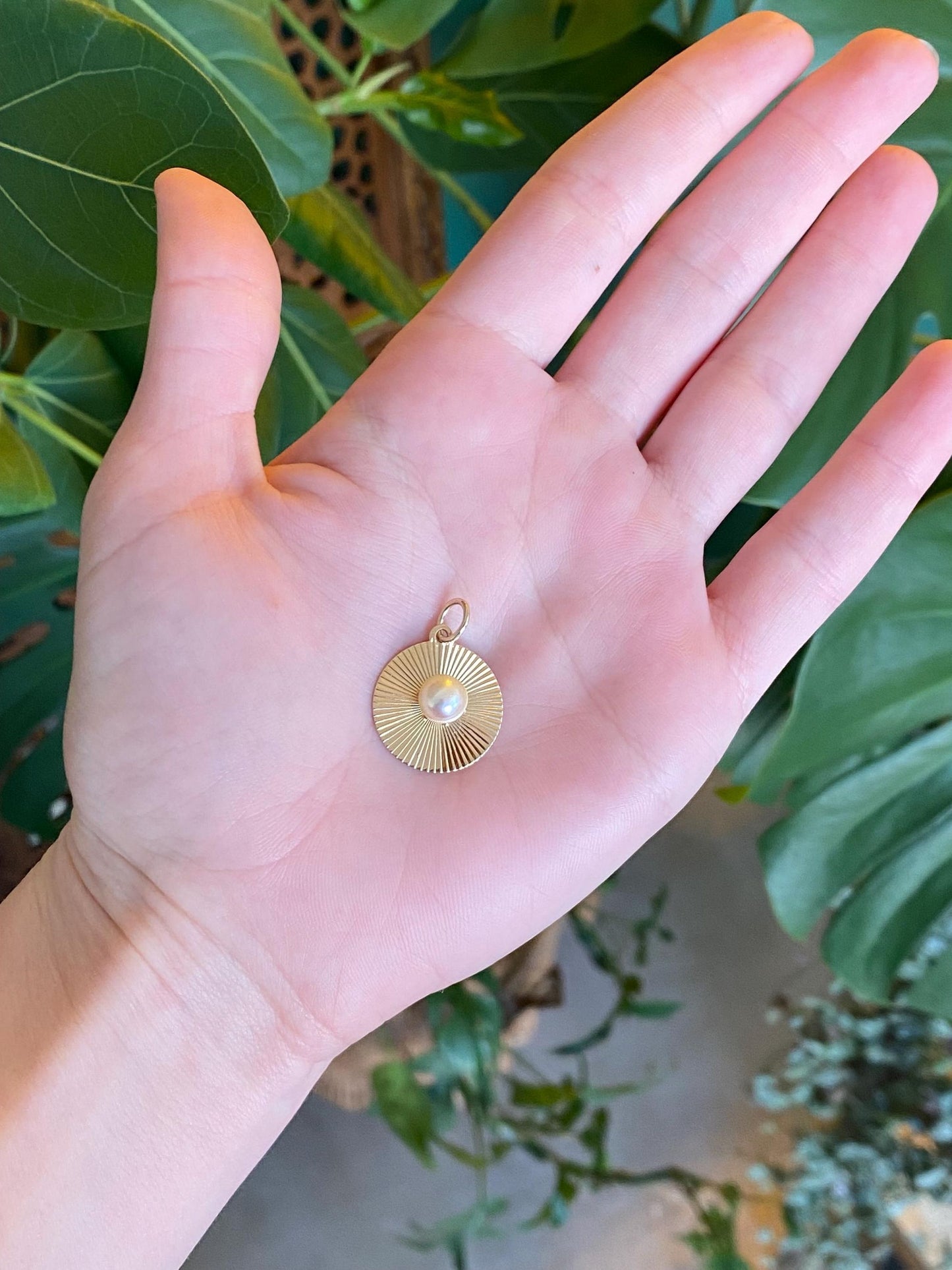 Vintage Solid 14k Yellow Gold Engine Turned Pearl Charm