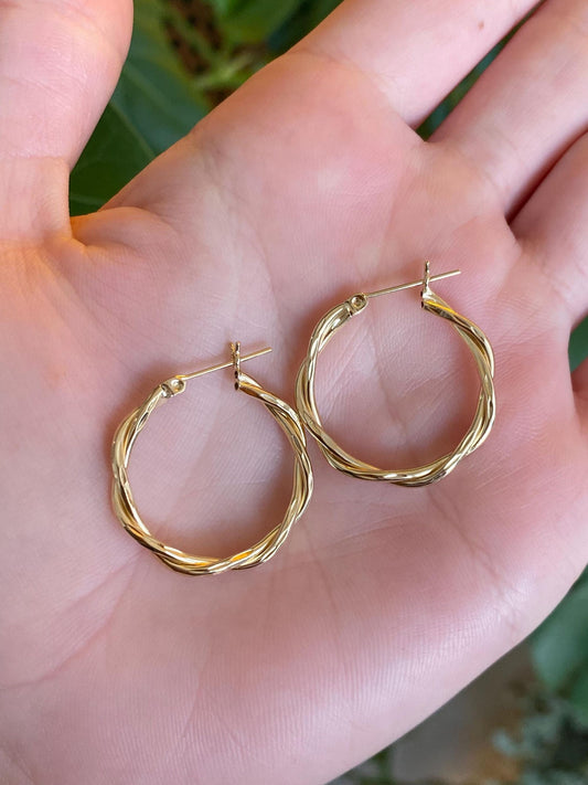 Vintage 14k Yellow Gold Twist Hoop Earrings