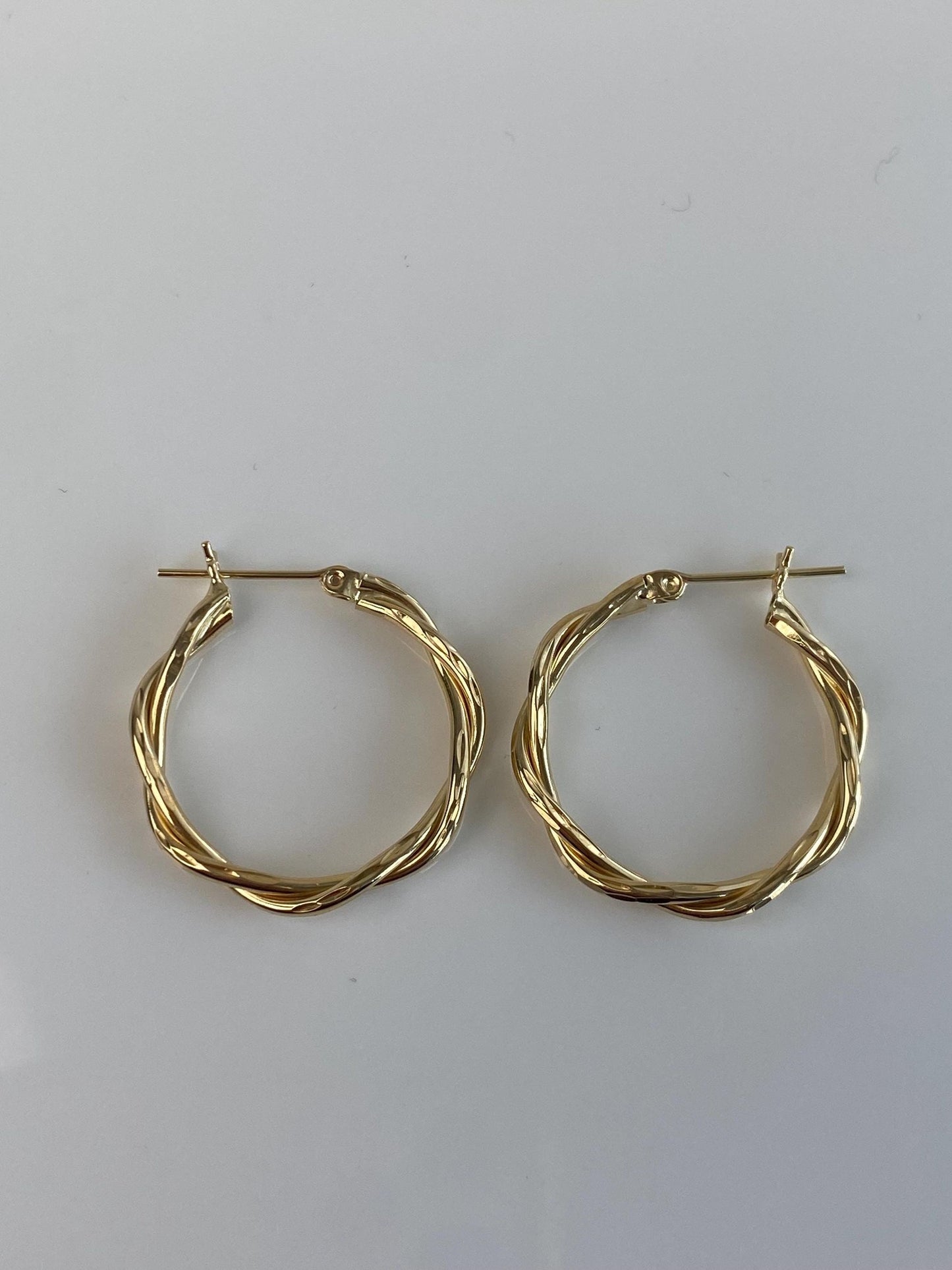 Vintage 14k Yellow Gold Twist Hoop Earrings
