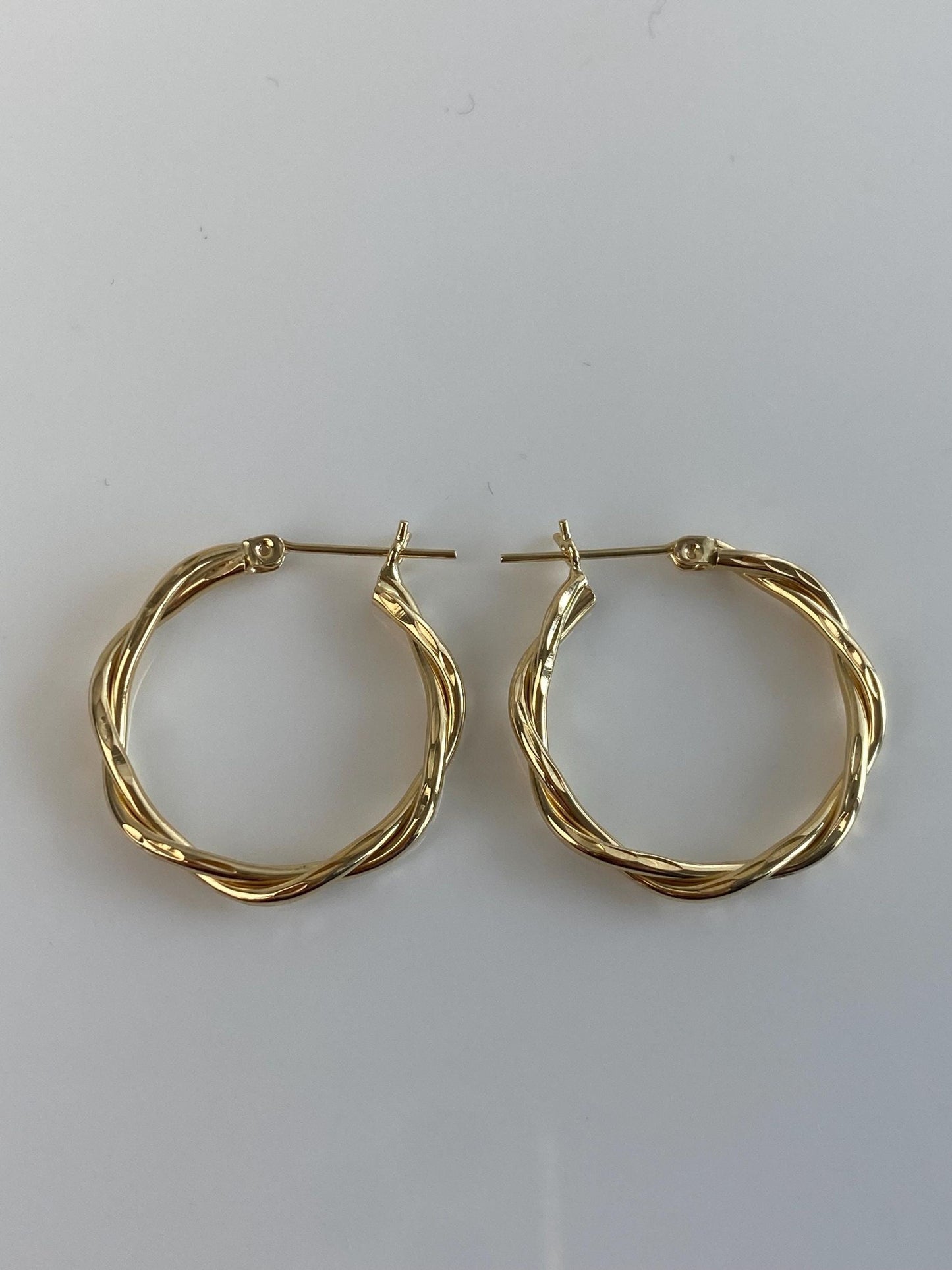 Vintage 14k Yellow Gold Twist Hoop Earrings