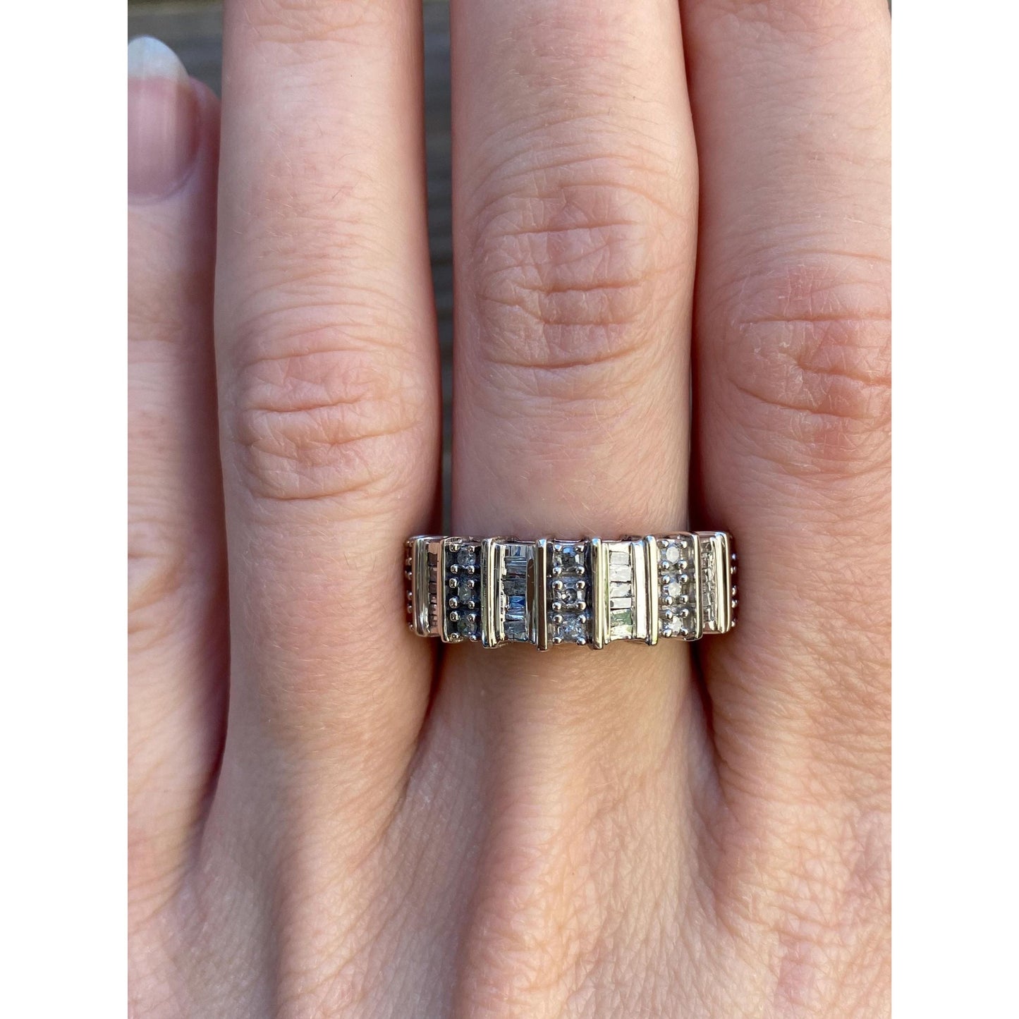 Vintage Solid 10k White Gold Diamond Ring Band - Size 7.25