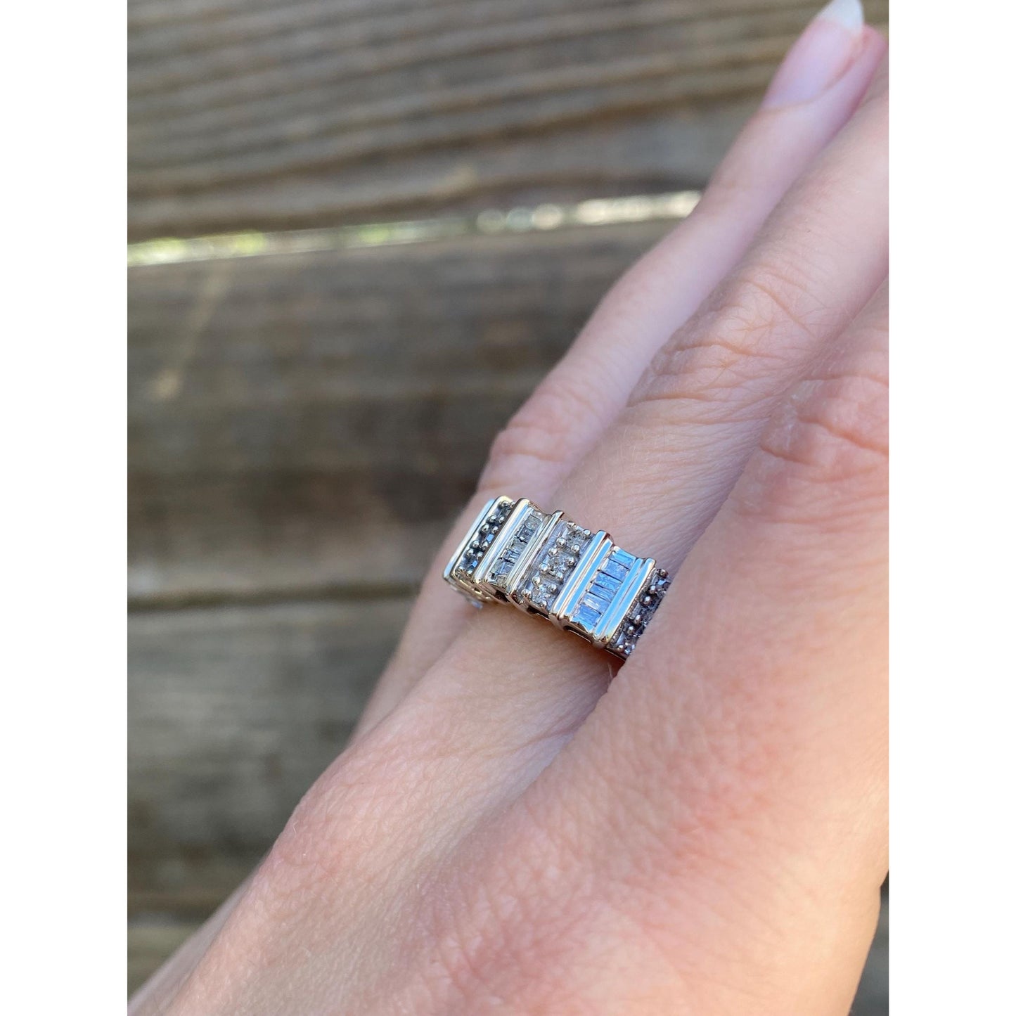 Vintage Solid 10k White Gold Diamond Ring Band - Size 7.25