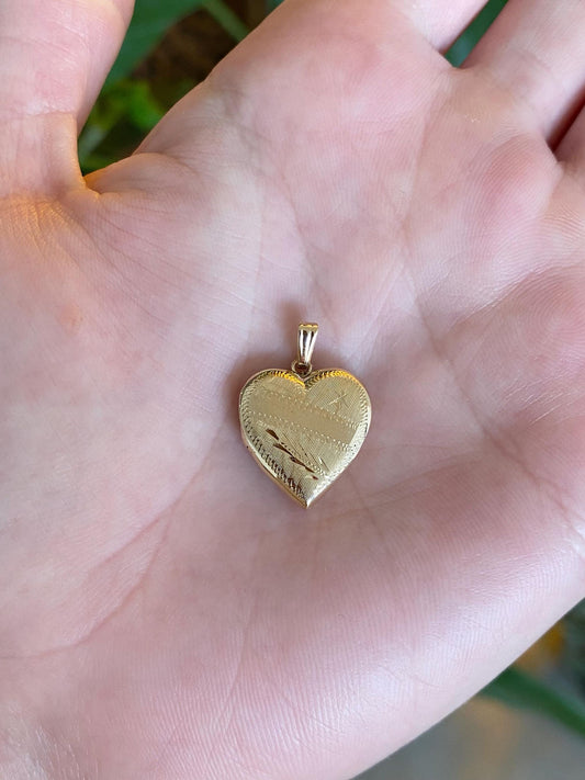Vintage Solid 14k Yellow Gold Engraved Heart Locket Charm