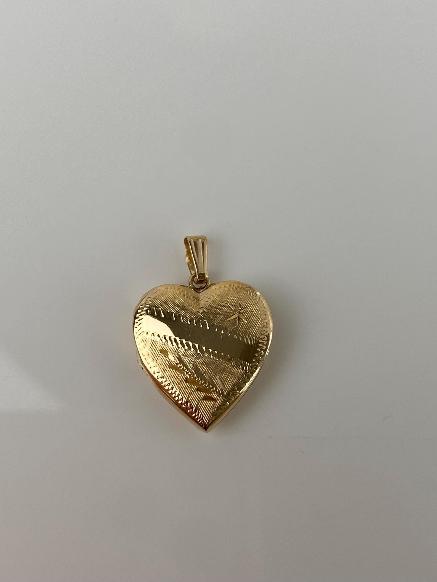 Vintage Solid 14k Yellow Gold Engraved Heart Locket Charm