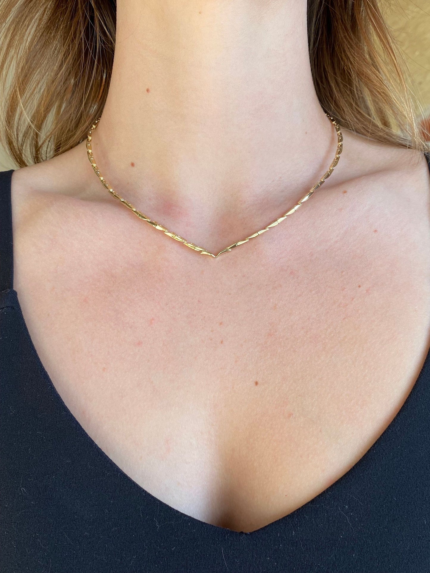 Vintage Solid 14k Yellow Gold Chevron Link Collar Necklace - 16 inches