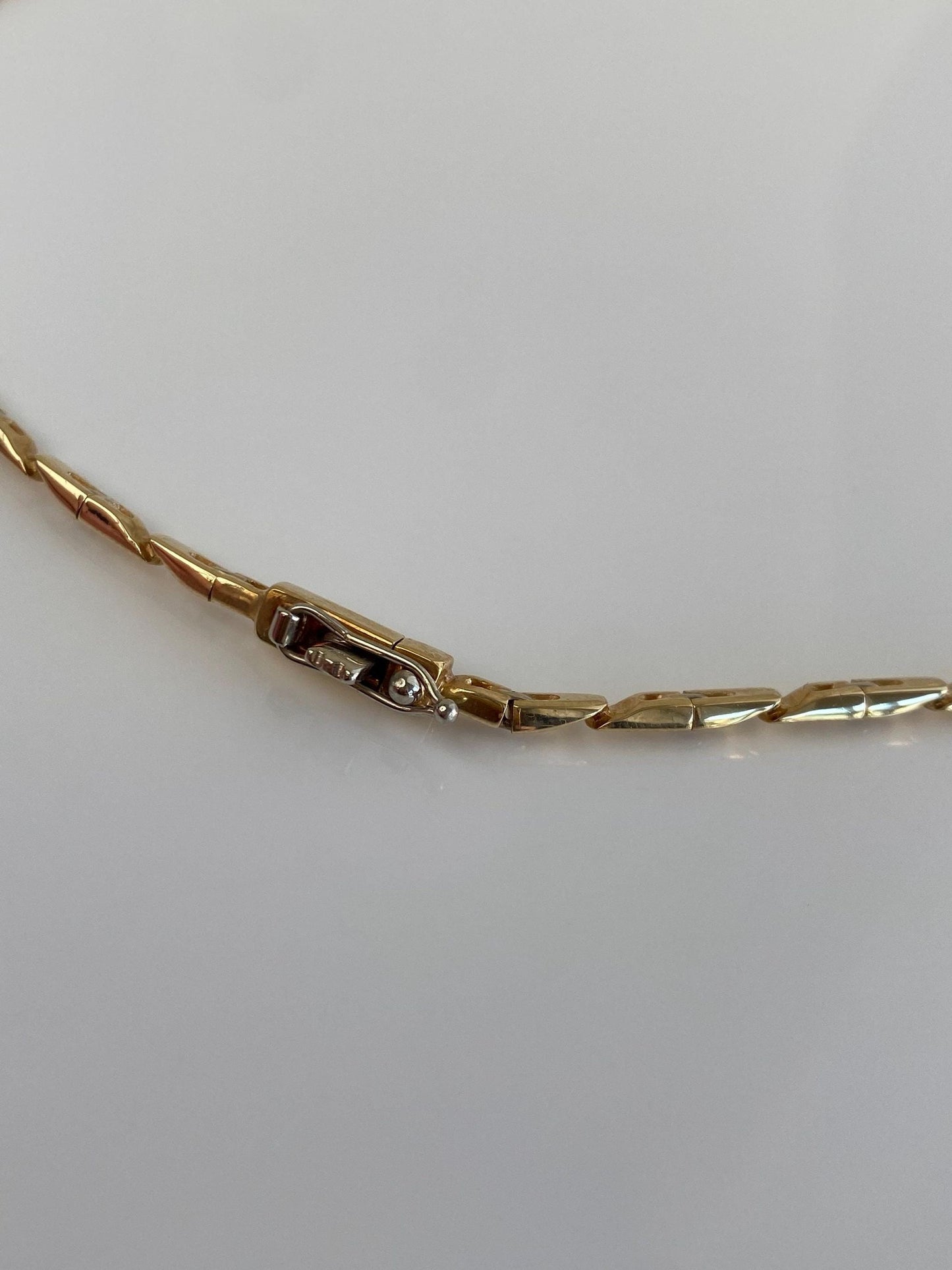 Vintage Solid 14k Yellow Gold Chevron Link Collar Necklace - 16 inches