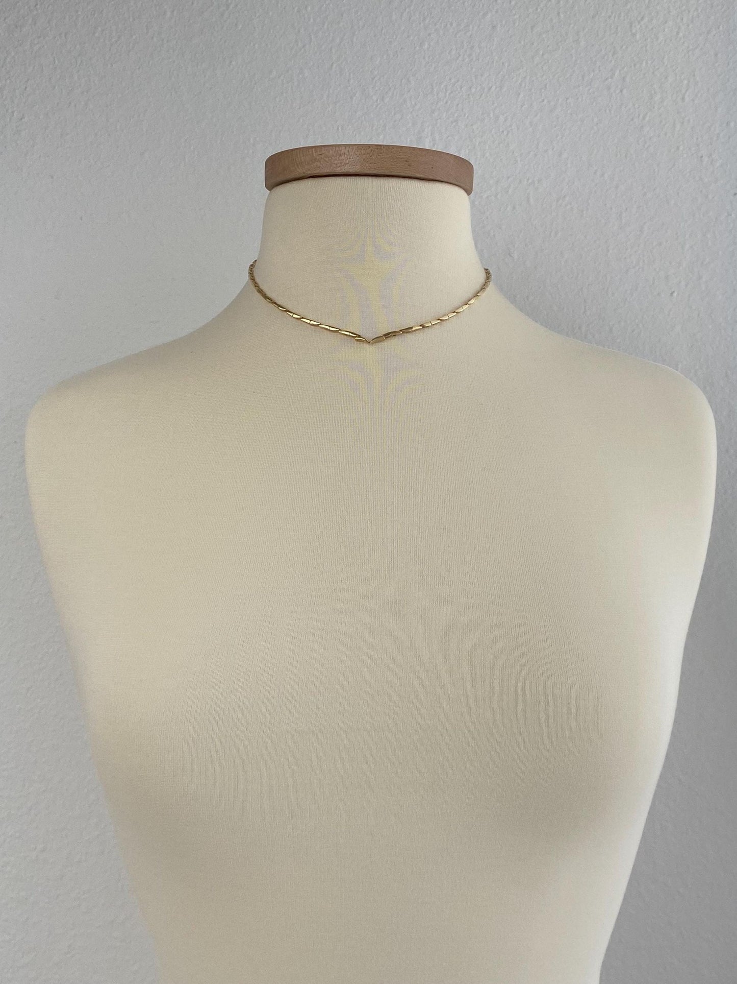 Vintage Solid 14k Yellow Gold Chevron Link Collar Necklace - 16 inches
