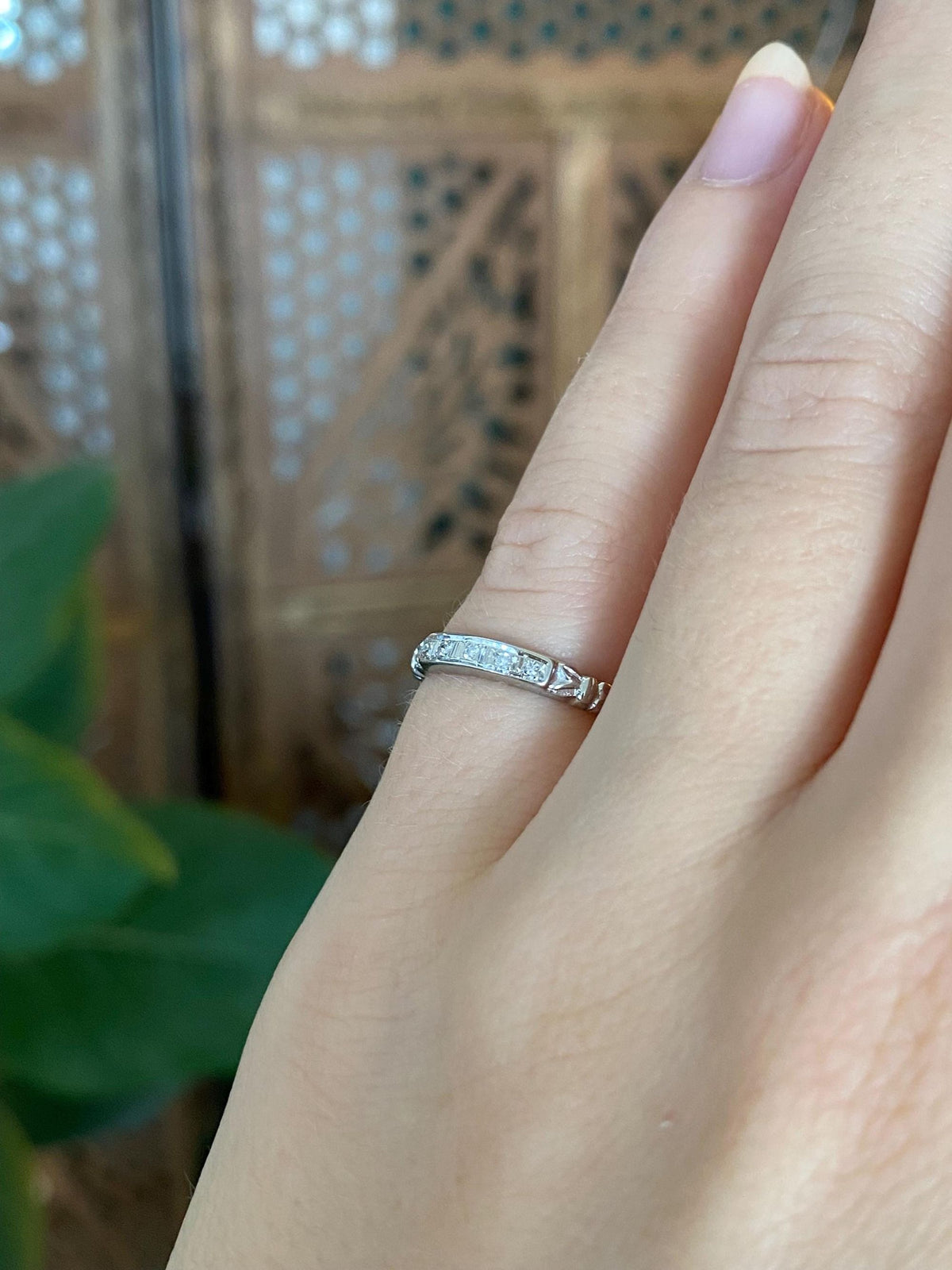 Vintage Solid 14k White Gold Clear Sapphire Ring Band - Size 4.25