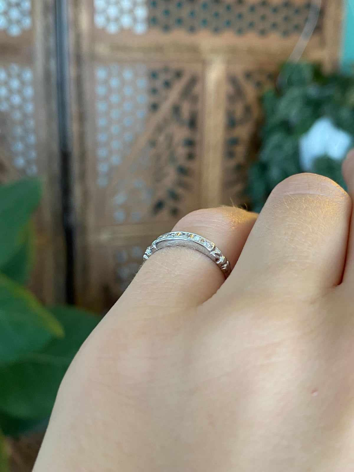 Vintage Solid 14k White Gold Clear Sapphire Ring Band - Size 4.25