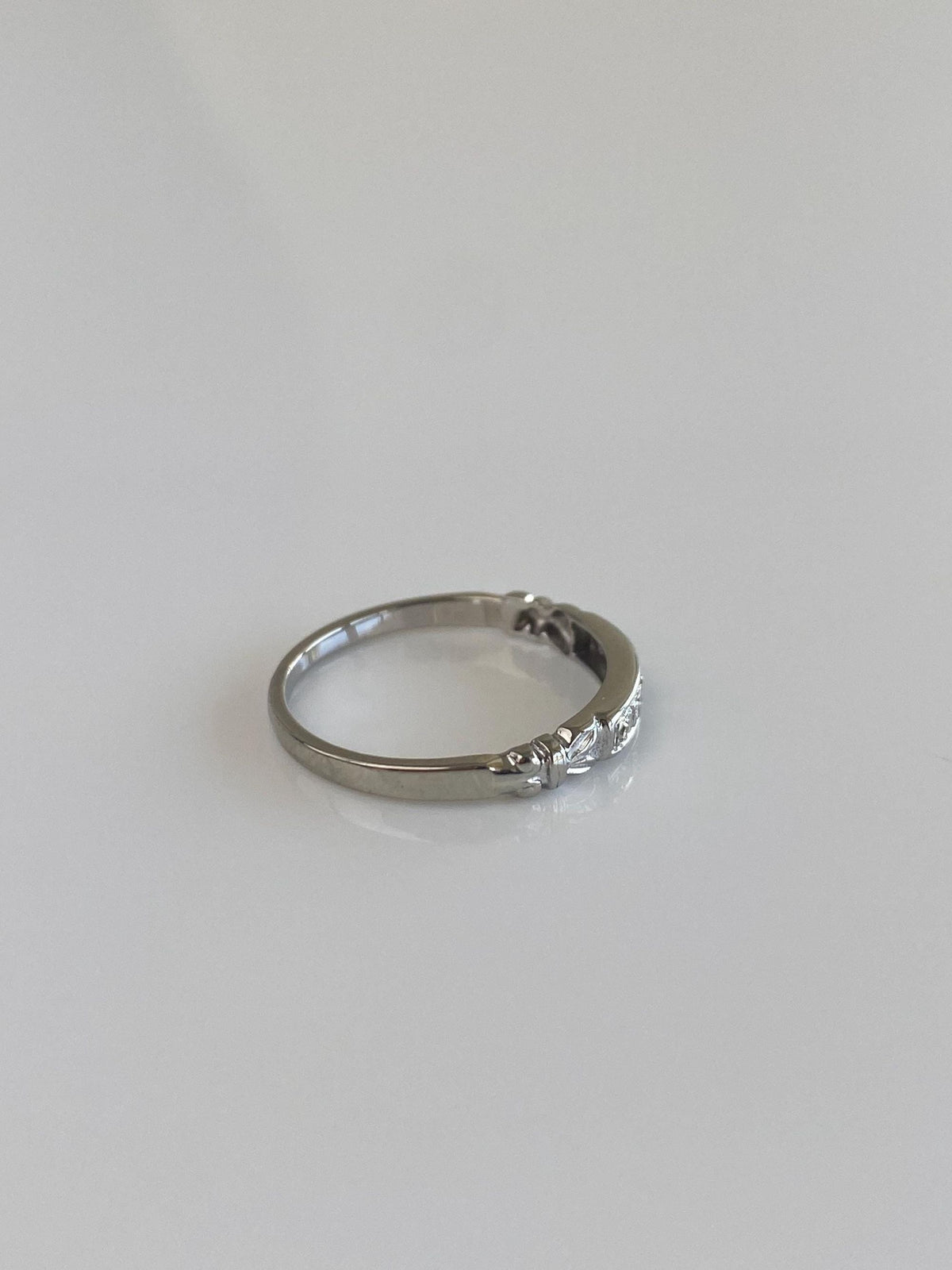 Vintage Solid 14k White Gold Clear Sapphire Ring Band - Size 4.25