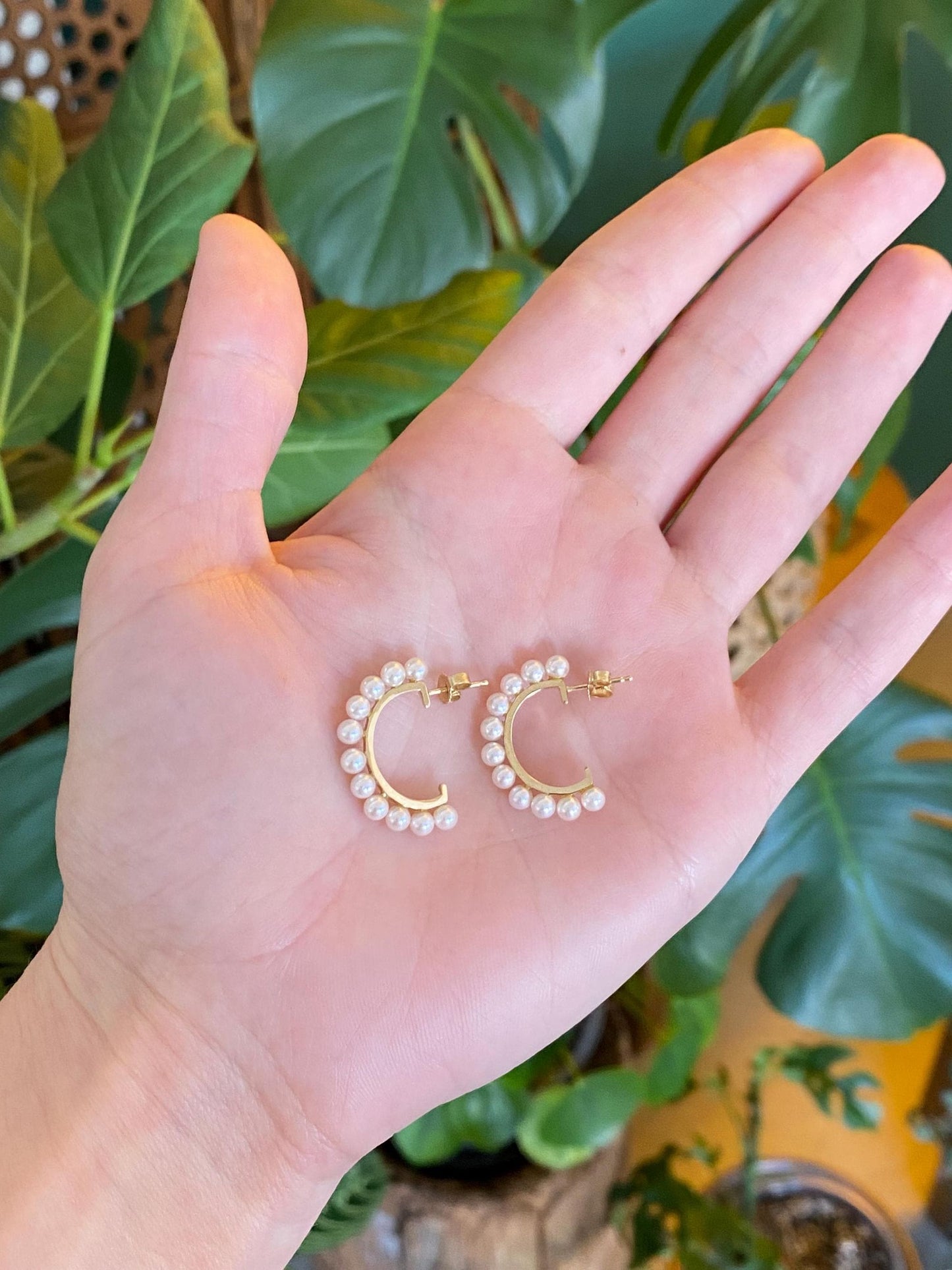 Vintage Solid 14k Yellow Gold Pearl Hoop Stud Earrings