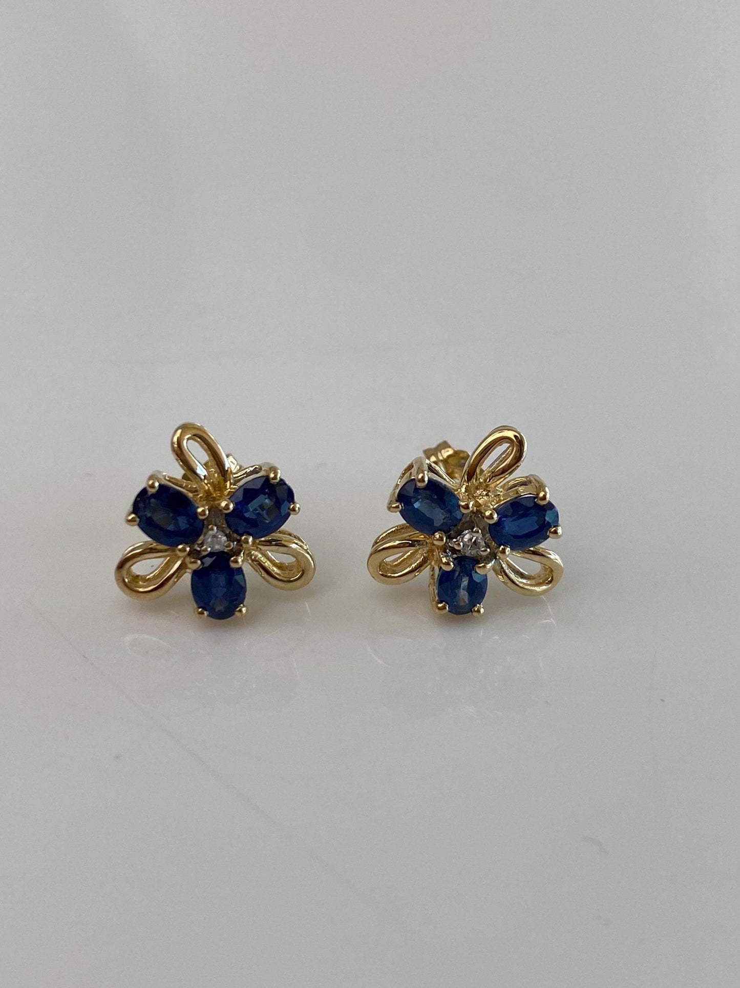 Vintage Solid 14k Yellow Gold Blue Sapphire Diamond Stud Earrings