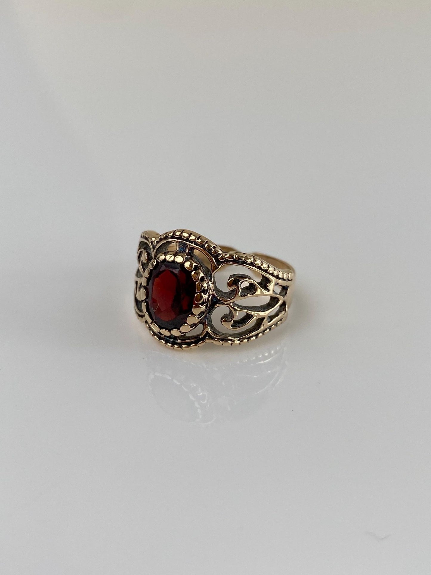 Vintage Solid 10k Yellow Gold Garnet Ring - Size 6.5
