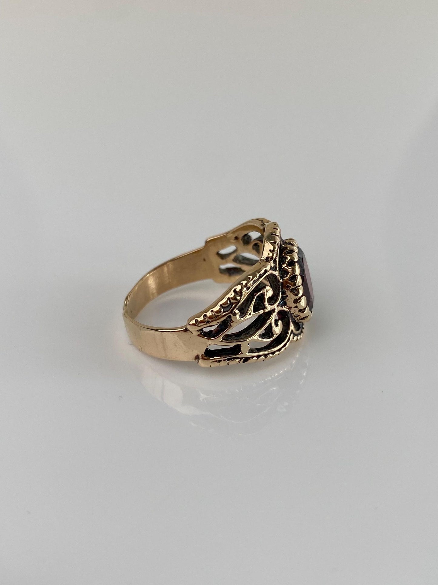 Vintage Solid 10k Yellow Gold Garnet Ring - Size 6.5