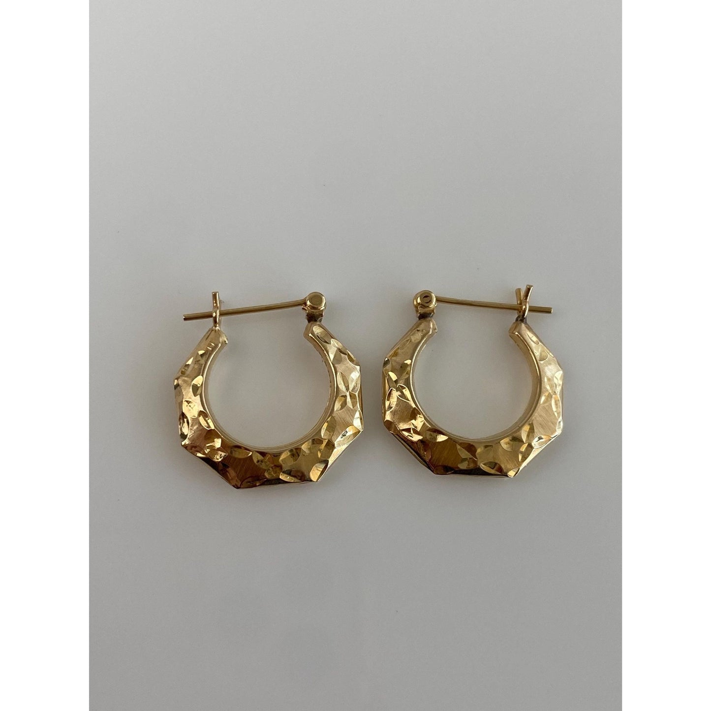 Vintage 14k Yellow Gold Diamond Cut Pattern Hoop Earrings