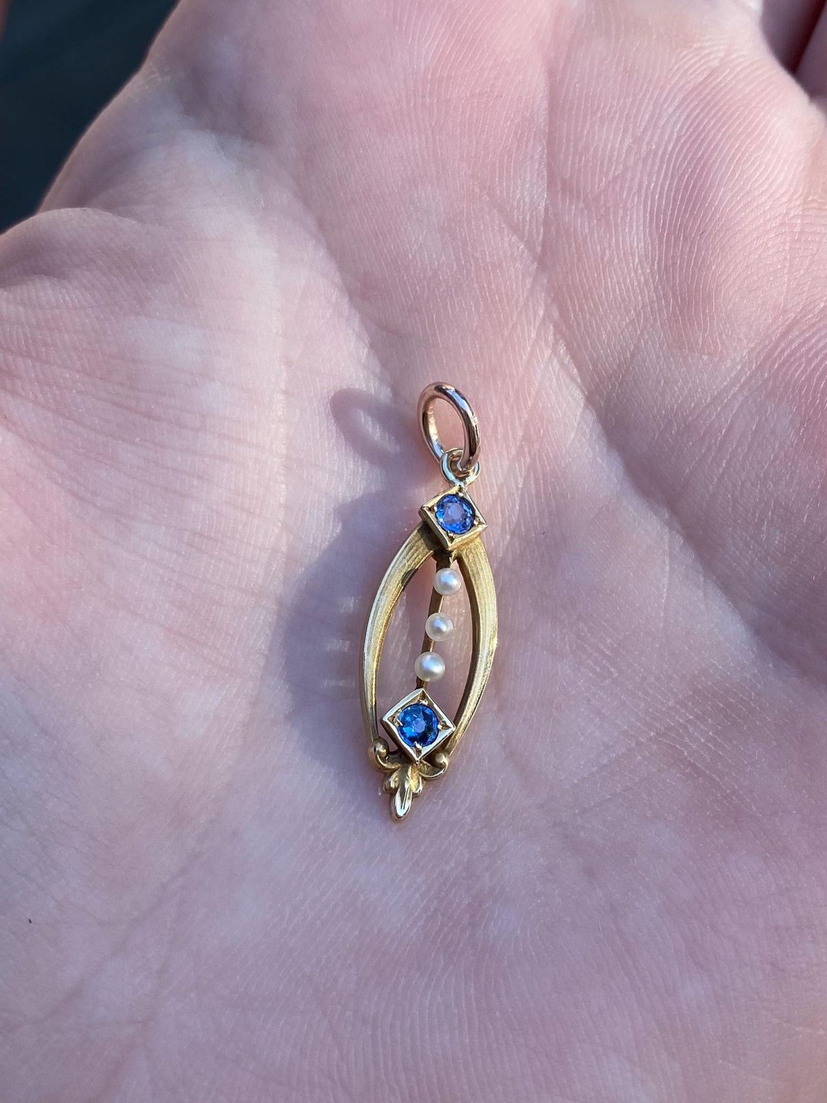 Vintage Solid 14k Yellow Gold Blue Sapphire Seed Pearl Charm