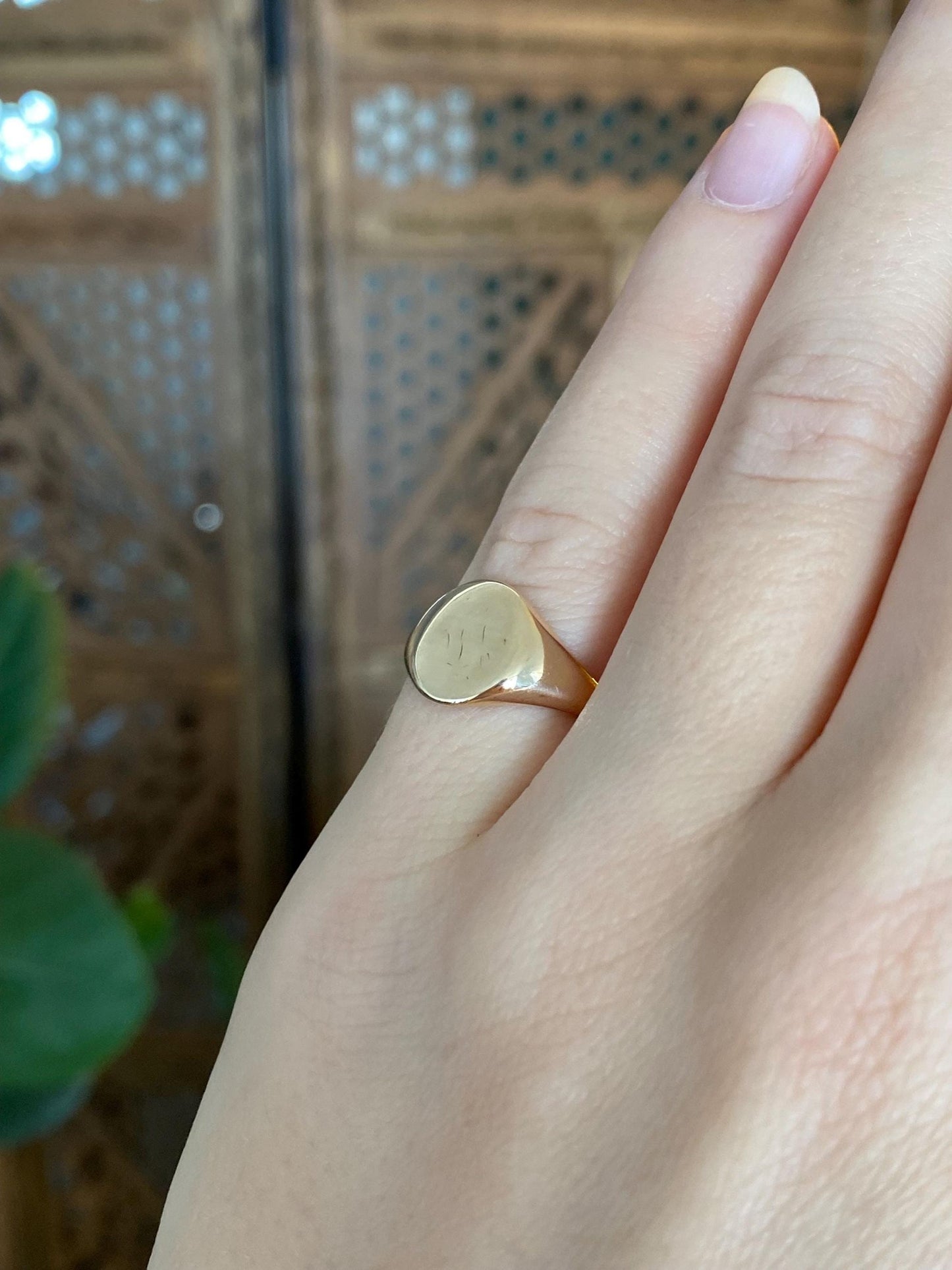 Vintage Solid 10k Yellow Gold Signet Ring - Size 4.75