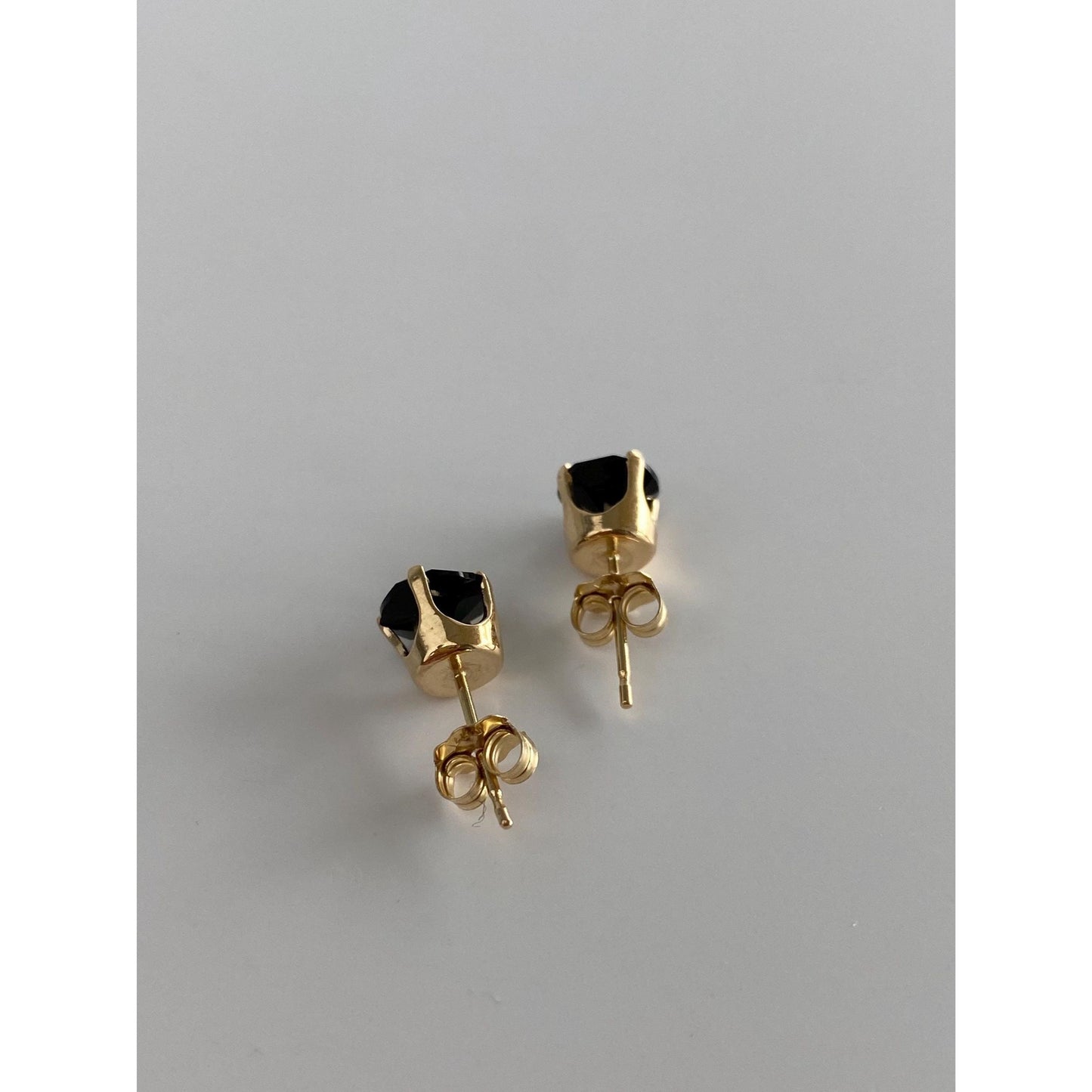 Vintage Solid 14k Yellow Gold Black Onyx Stud Earrings