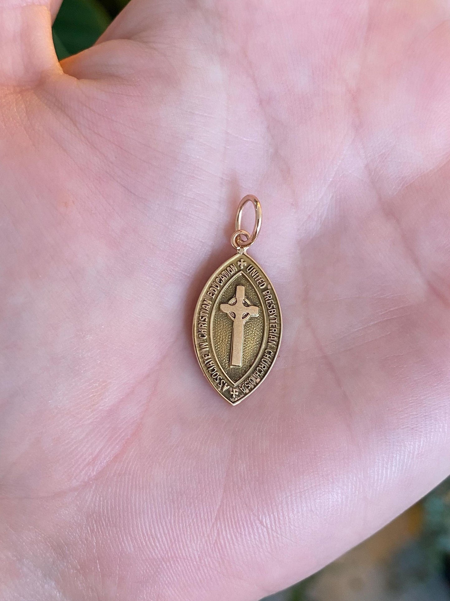 Vintage Solid 10k Yellow Gold Presbyterian Church Charm