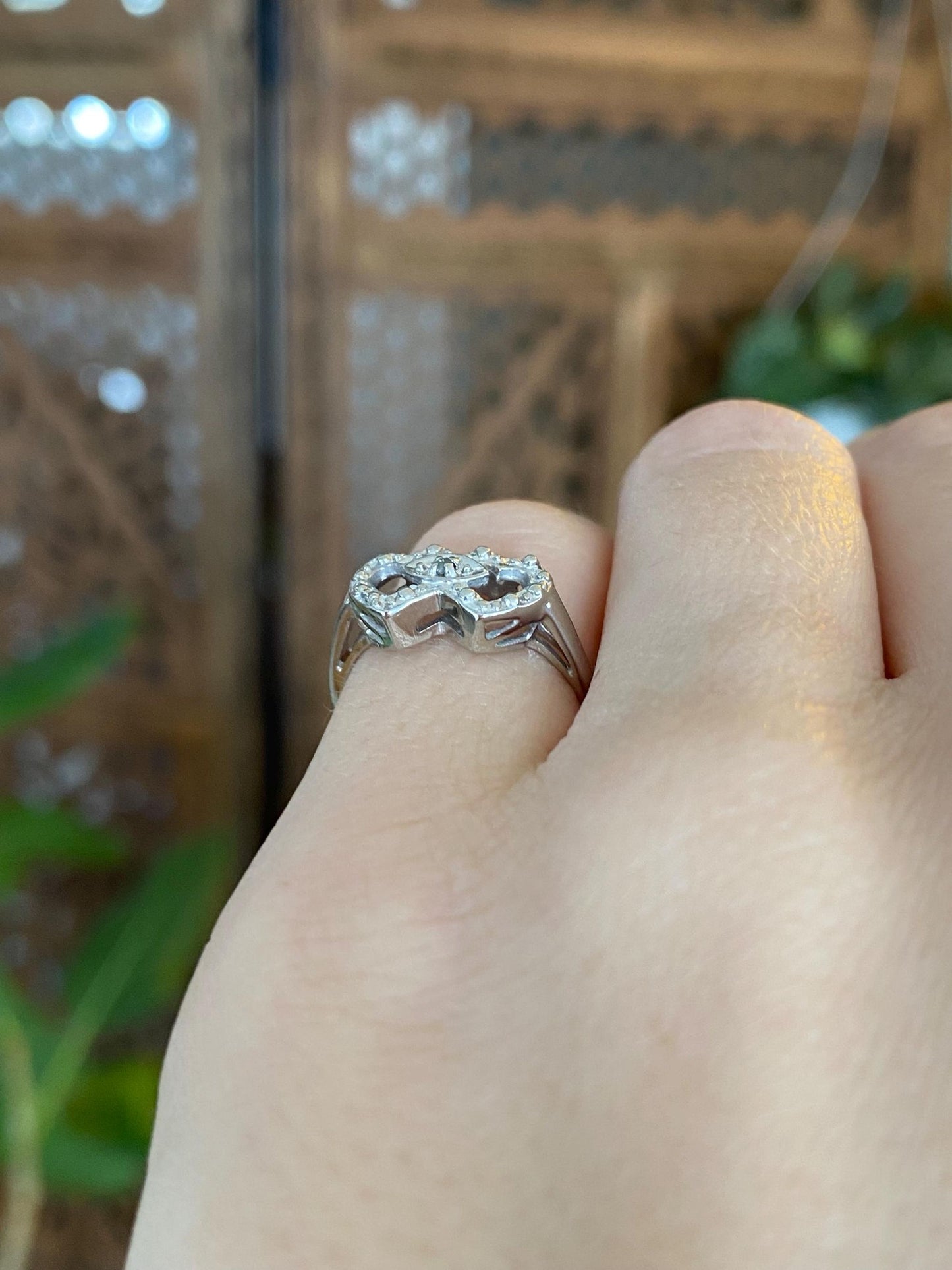 Vintage Solid 10k White Gold Diamond Hearts Ring - Size 4