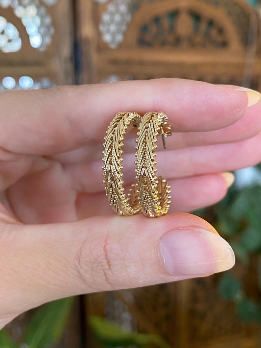 Vintage Solid 14k Yellow Gold Chain Mesh Hoop Earrings