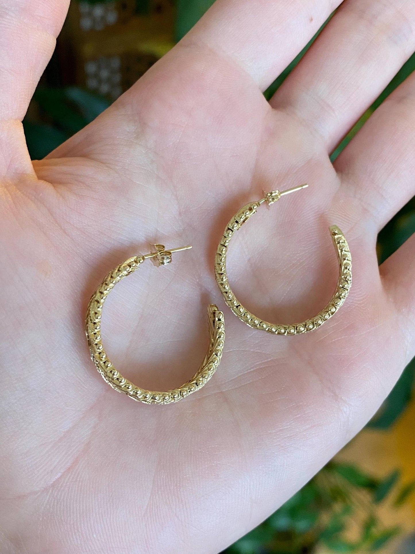 Vintage Solid 14k Yellow Gold Chain Mesh Hoop Earrings