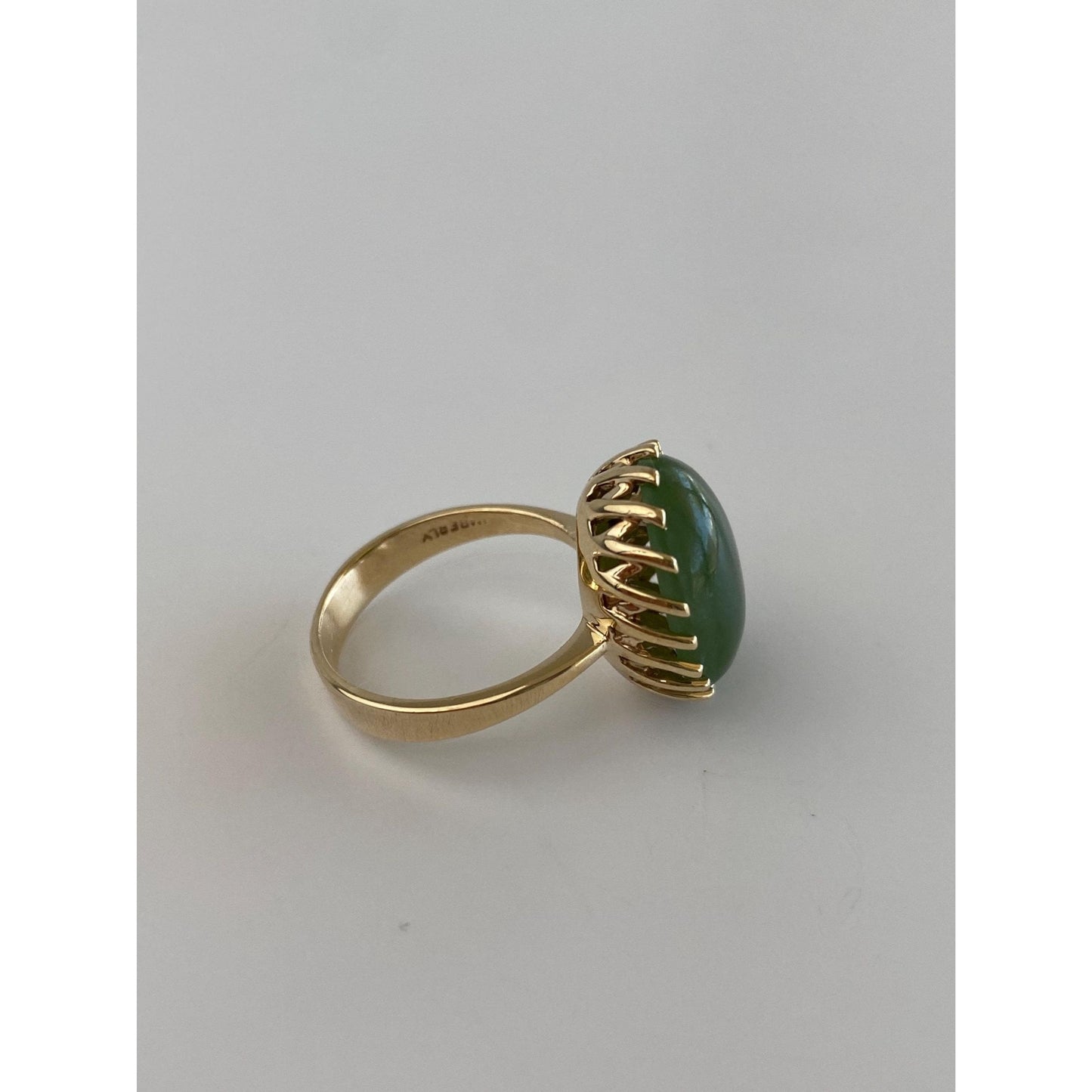 Solid 10k Yellow Gold Nephrite Ring - Size 6.75