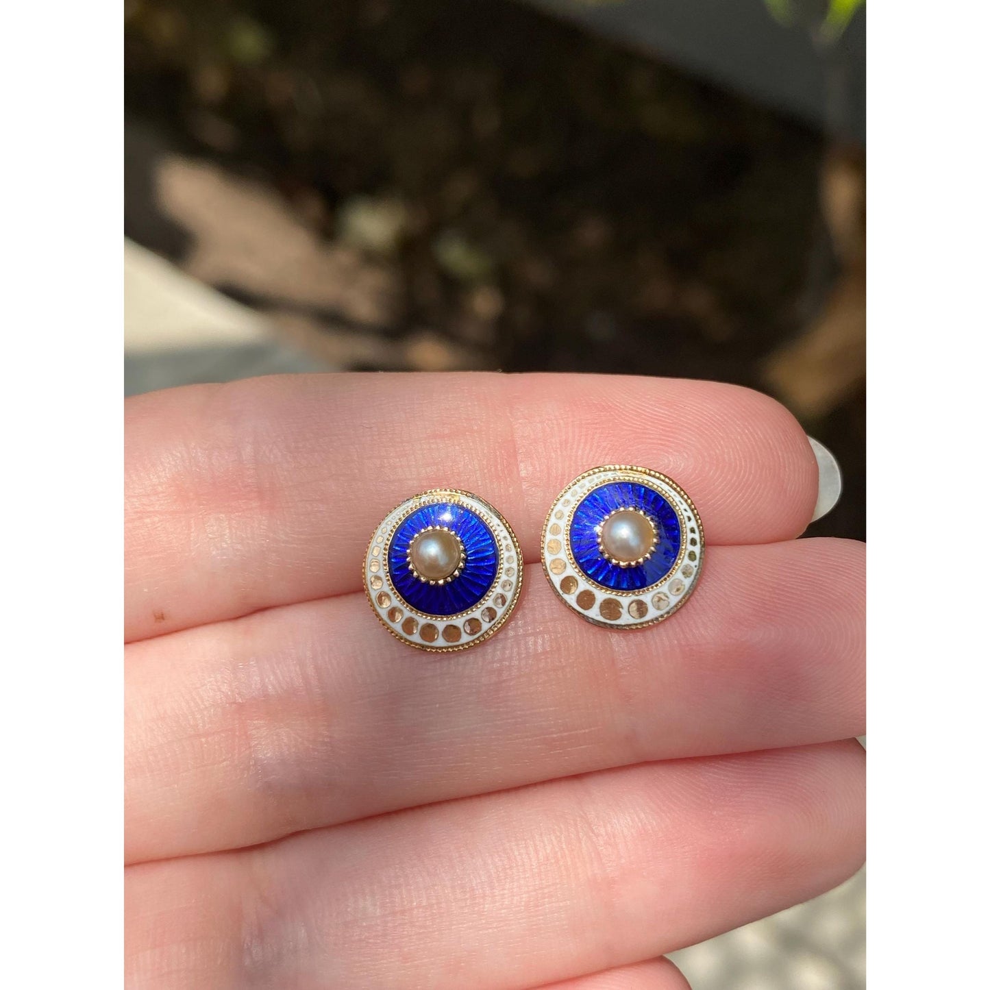 Vintage 14k Yellow Gold Enamel Pearl Stud Earrings