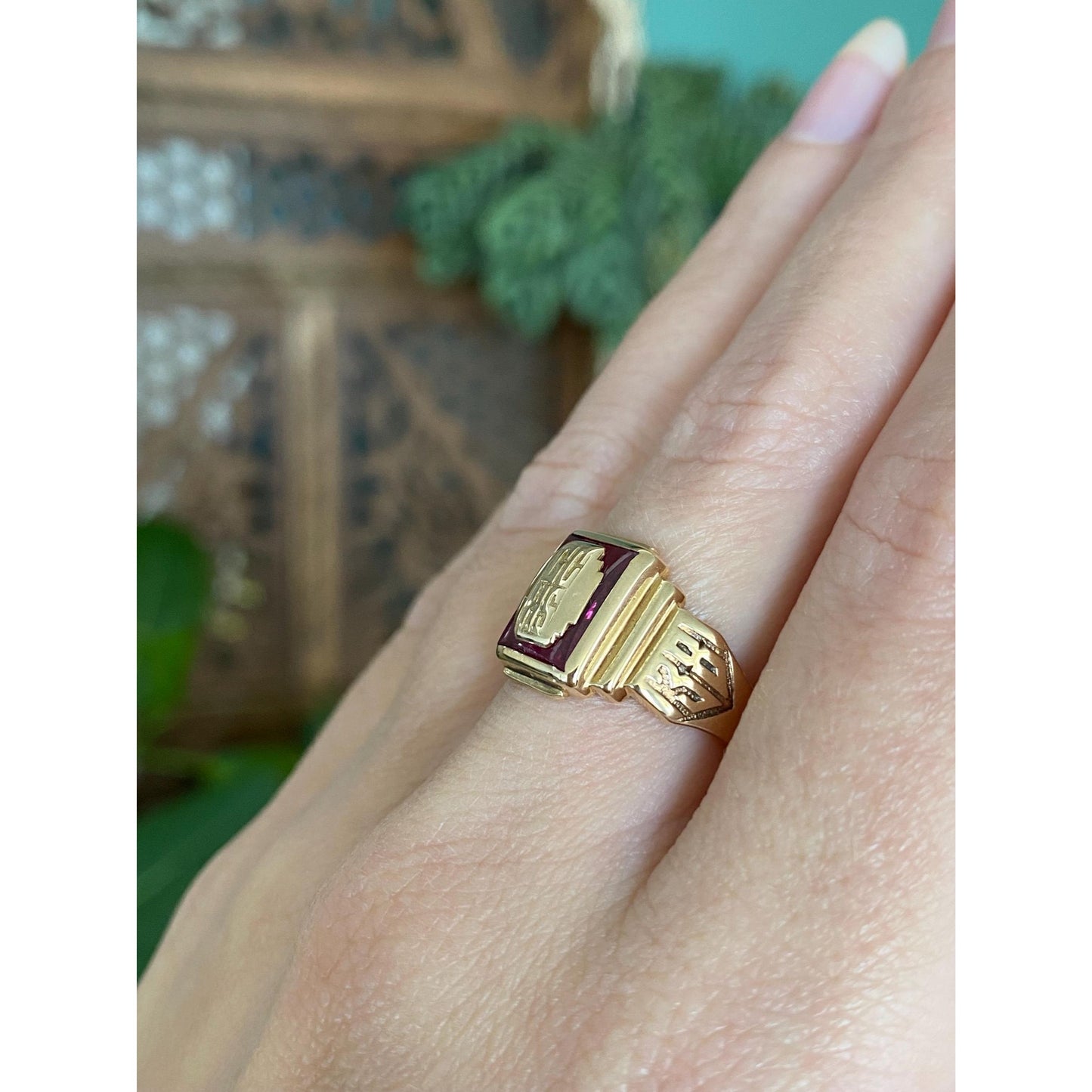 Vintage Solid 10k Yellow Gold Pink Sapphire 1938 Class Ring - Size 6.25