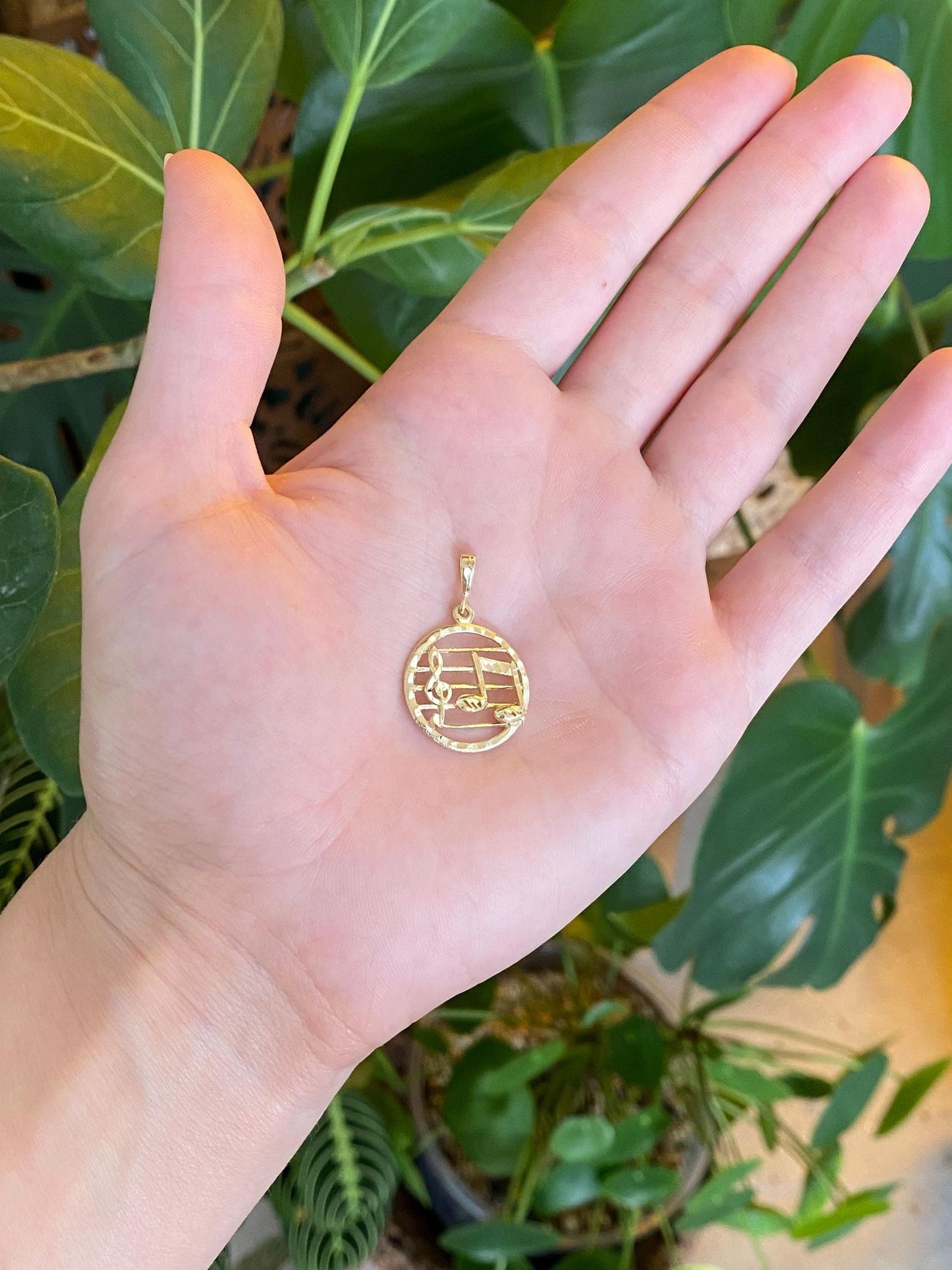 Vintage Solid 14k Yellow Gold Diamond Cut Music Symbols Charm