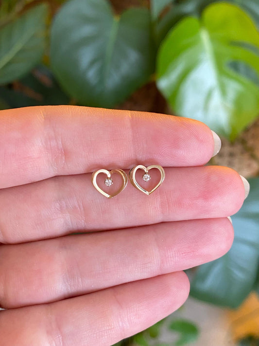 Vintage Solid 14k Yellow Gold Diamond Open Heart Stud Earrings