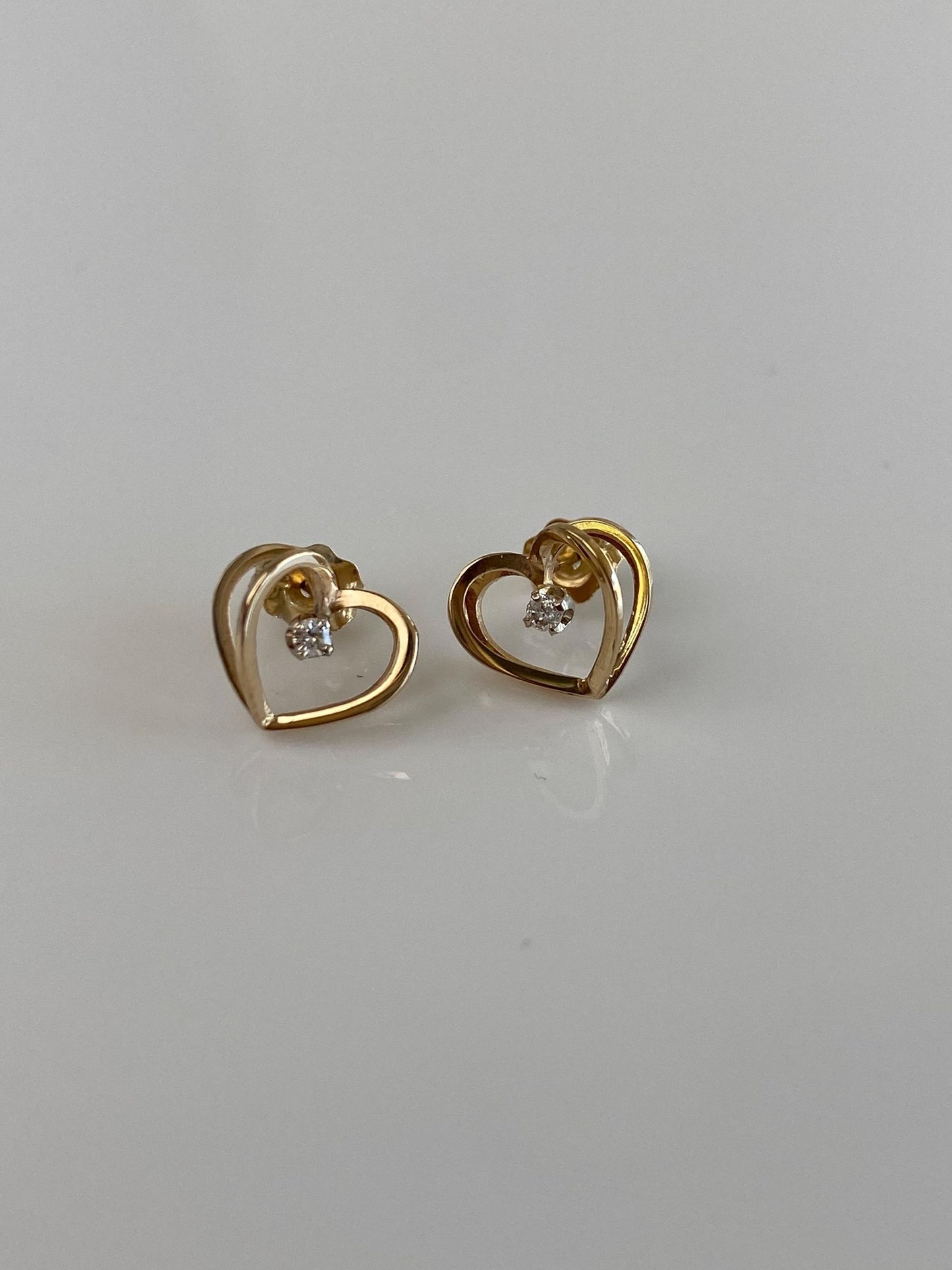 Vintage Solid 14k Yellow Gold Diamond Open Heart Stud Earrings