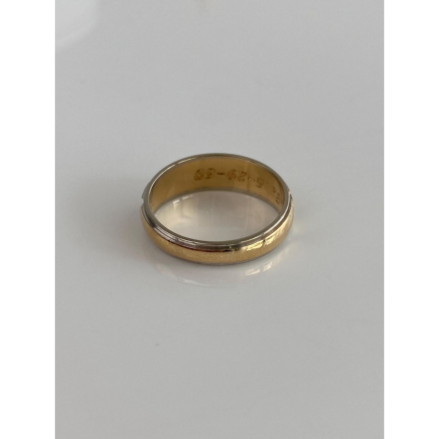 Vintage Solid 14k White & Yellow Gold Diamond Cut Lined Ring Band - Size 10