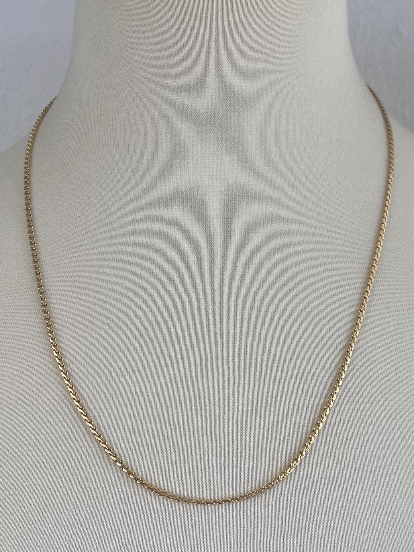 Vintage Solid 18k Yellow Gold Chunky Long Serpentine Chain Necklace - 23.25 inches