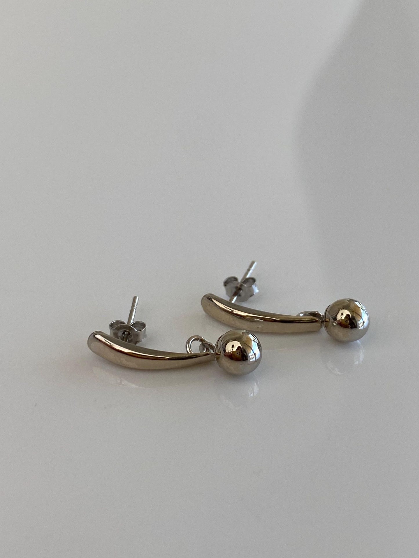 Vintage 14k White Gold Ball Dangle Stud Earrings