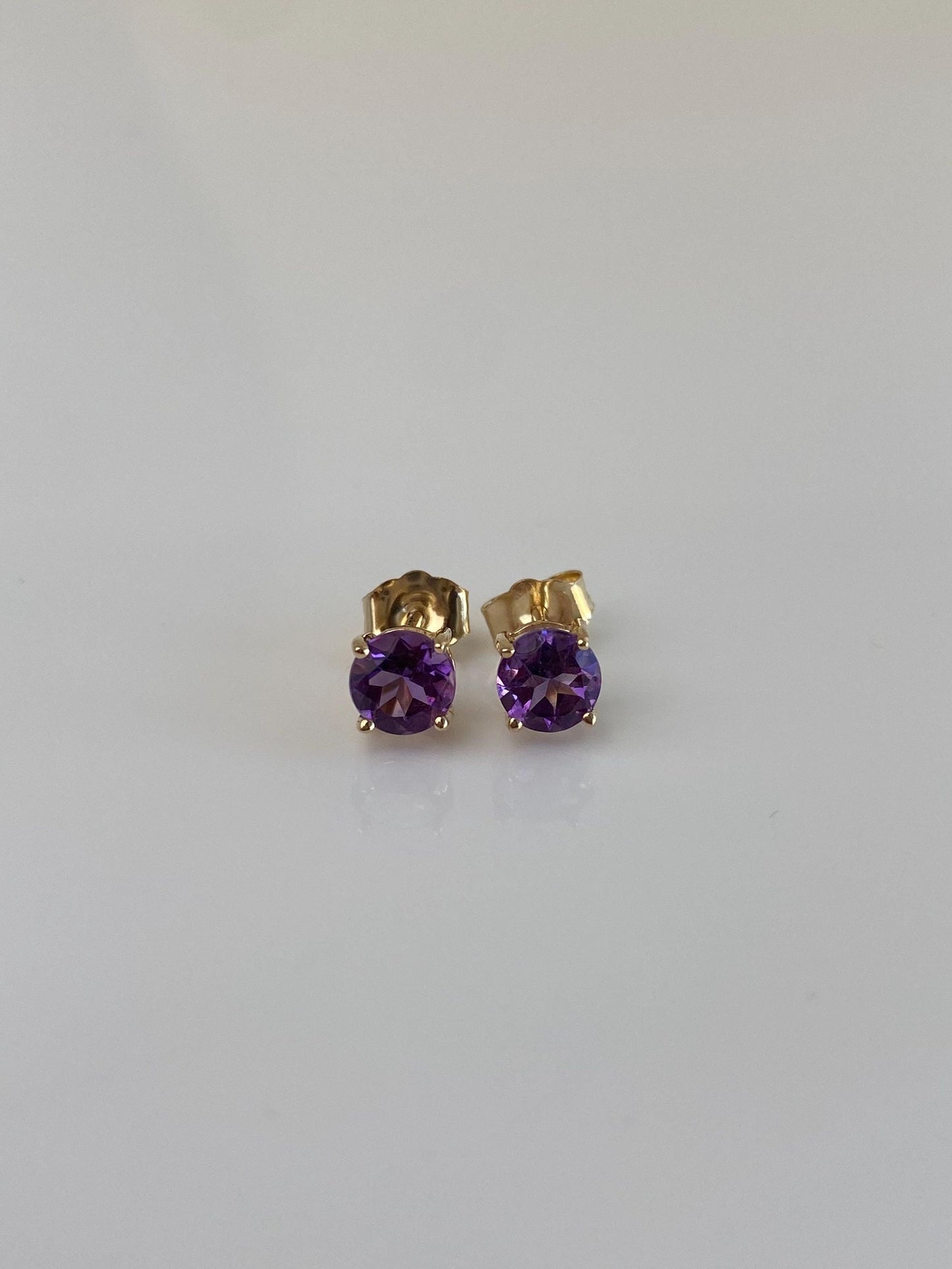Vintage Solid 14k Yellow Gold Amethyst Stud Earrings