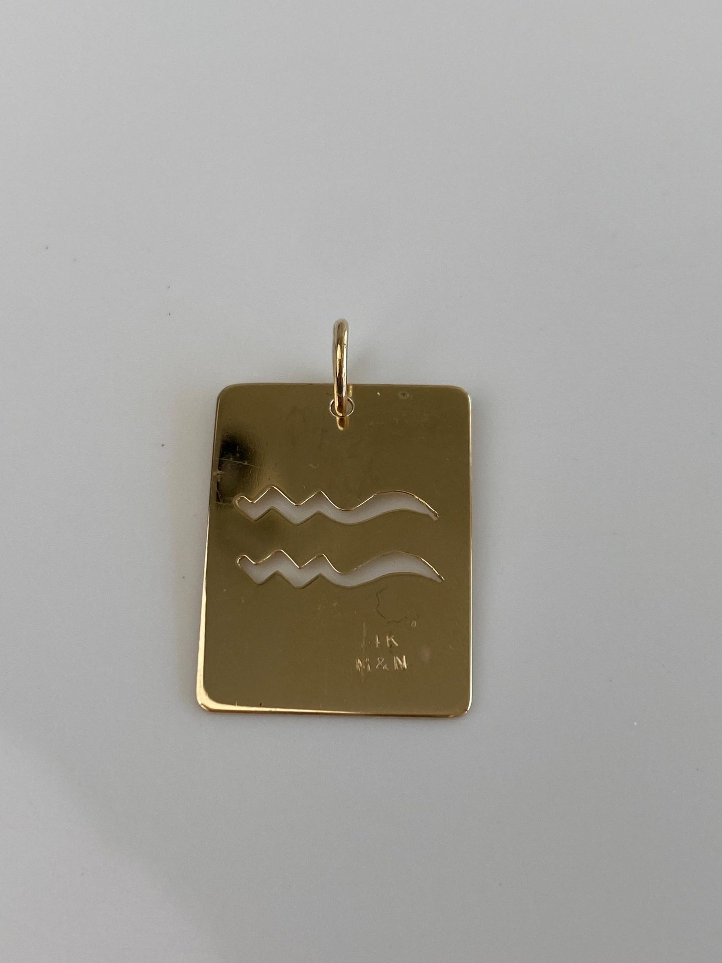 Vintage Solid 14k Yellow Gold Waves Aquarius Charm