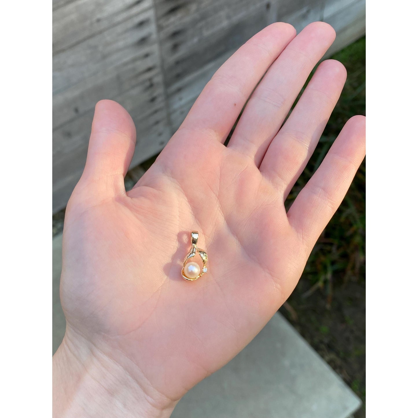 Solid 14k Yellow Gold Pearl Cubic Zirconia Leaf Charm