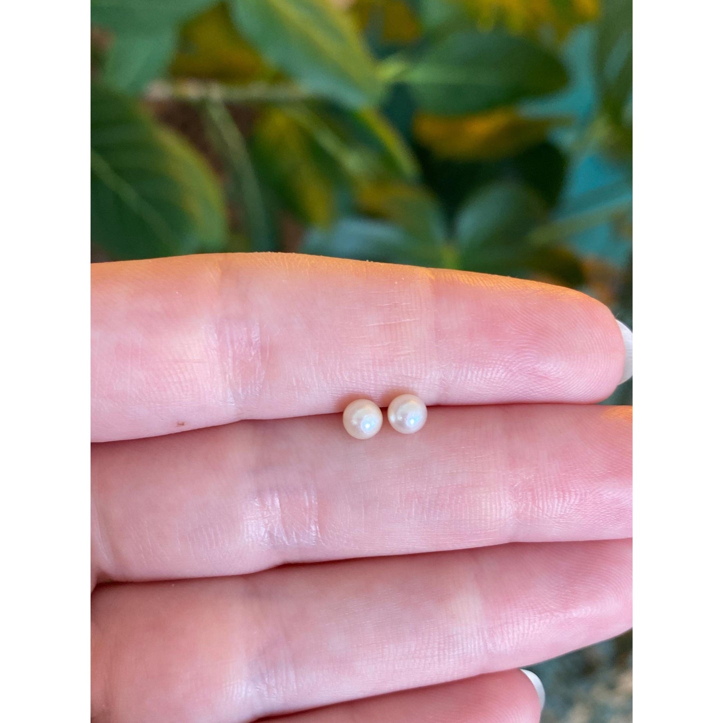 Vintage Solid 14k Yellow Gold Little Pearl Stud Earrings