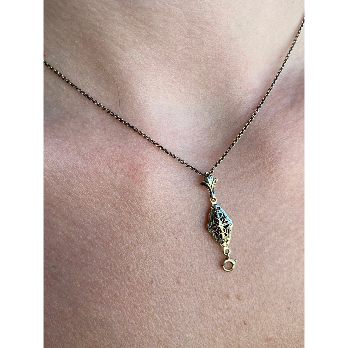 Vintage Solid 14k Yellow Gold Filigree Charm Holder Cable Chain Necklace - 15.25 inches