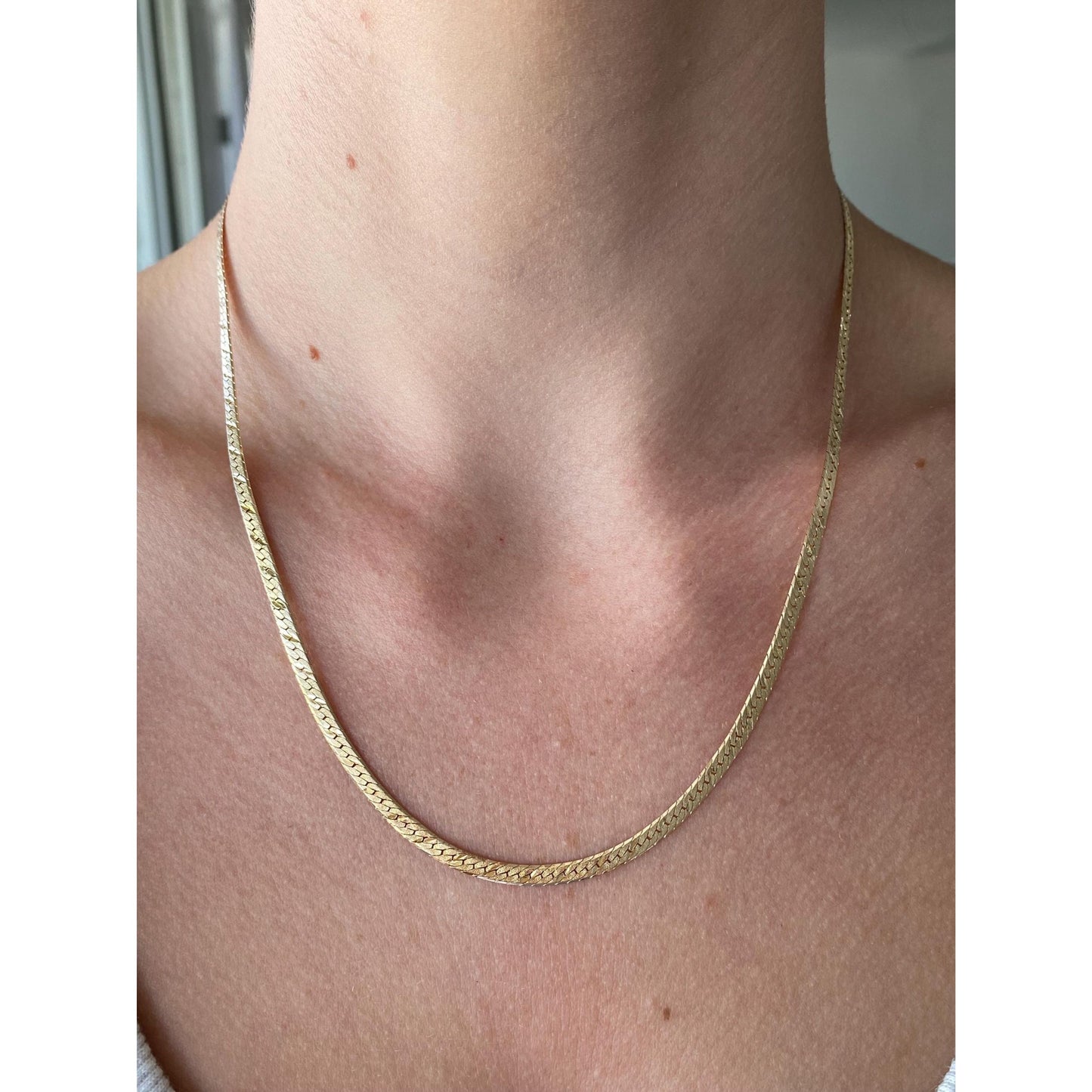 Vintage Solid 14k Yellow Gold Diamond Cut Pattern Herringbone Chain Necklace - 18.75 inches