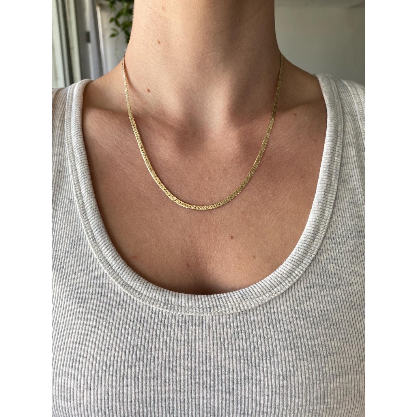 Vintage Solid 14k Yellow Gold Diamond Cut Pattern Herringbone Chain Necklace - 18.75 inches