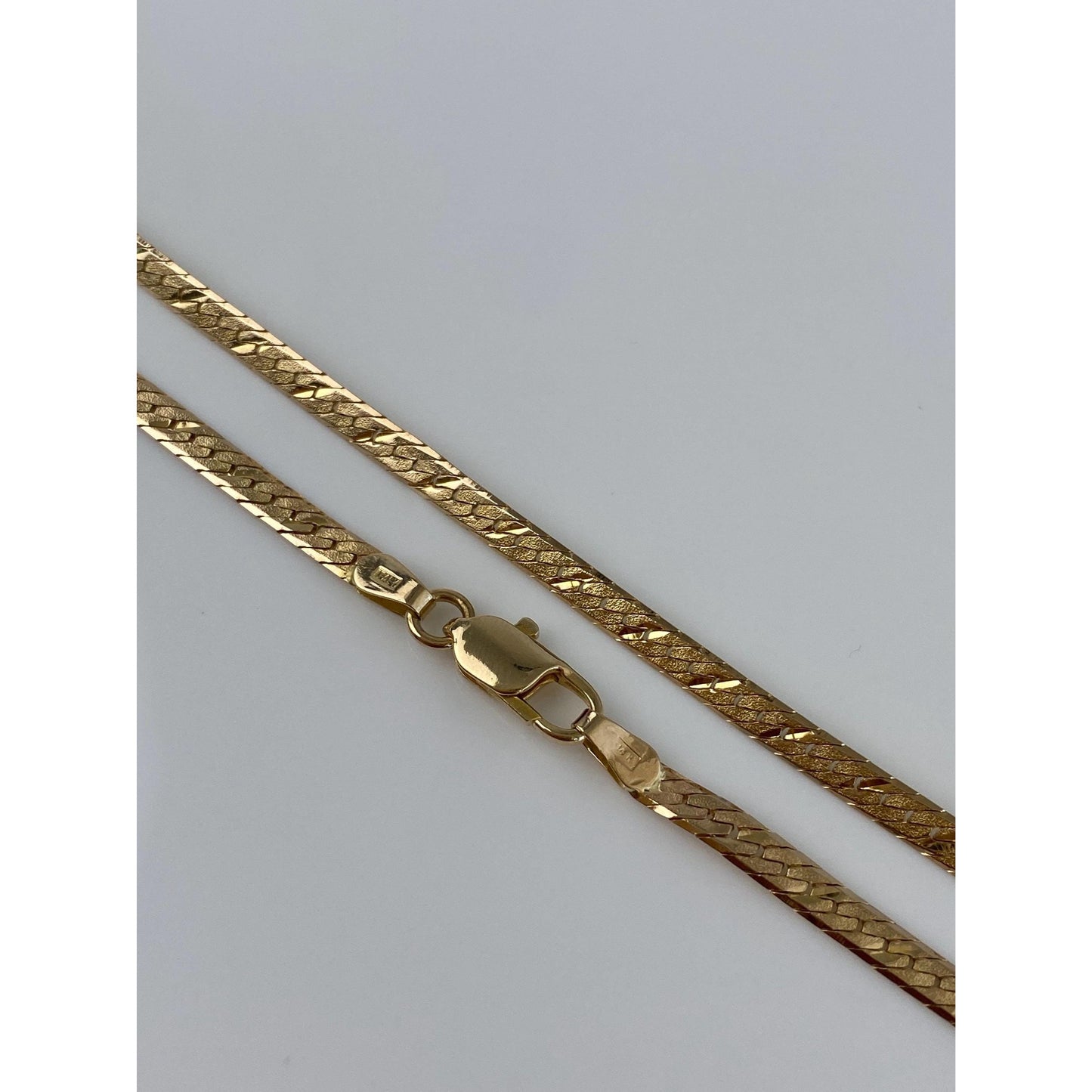 Vintage Solid 14k Yellow Gold Diamond Cut Pattern Herringbone Chain Necklace - 18.75 inches