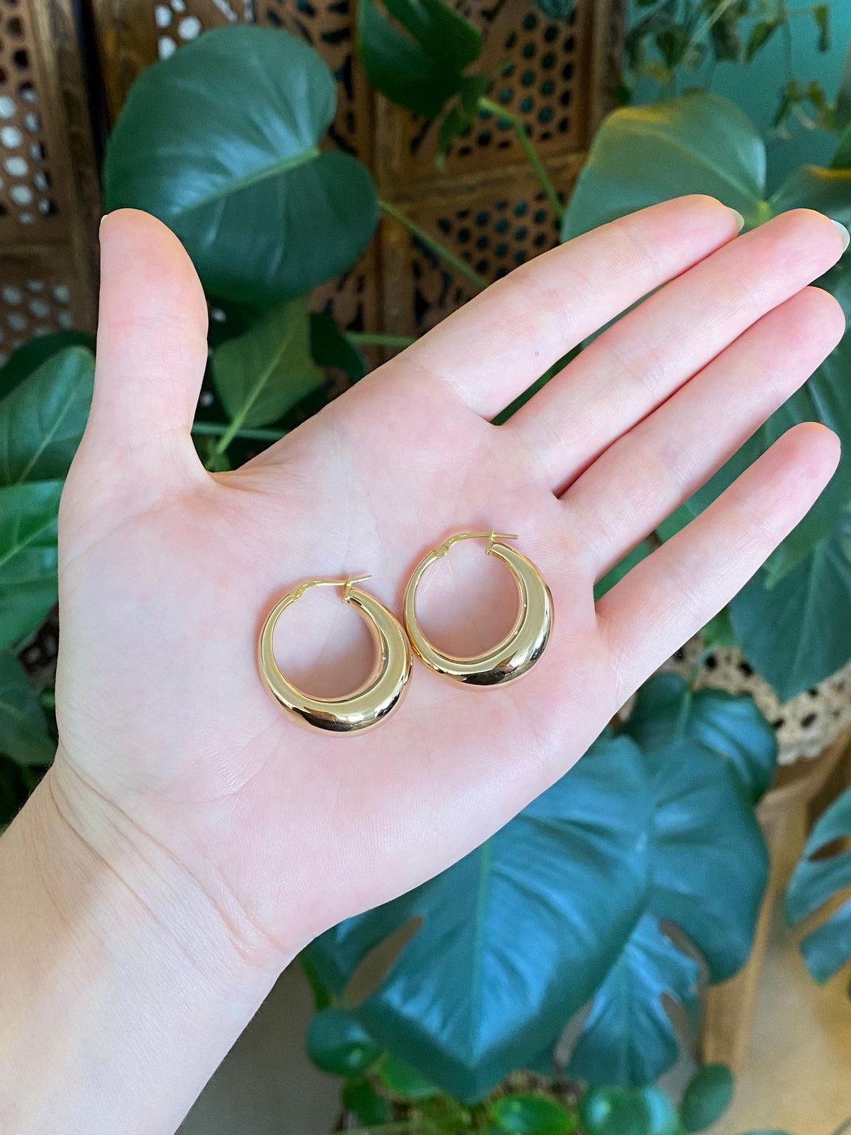 18k Yellow Gold Chunky Tapered Hoop Earrings